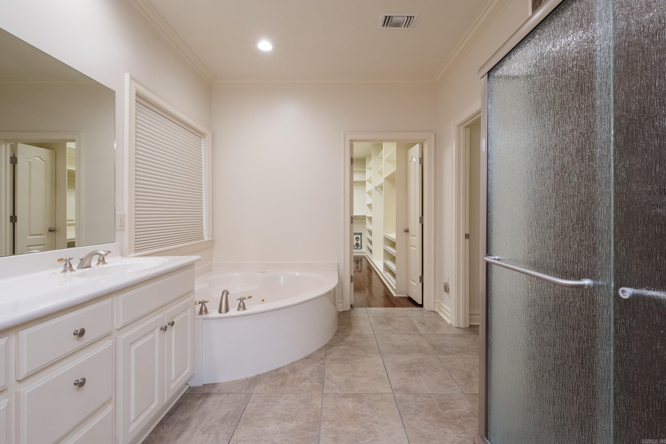 COUNTRY CLUB OF ARK THE - Residential