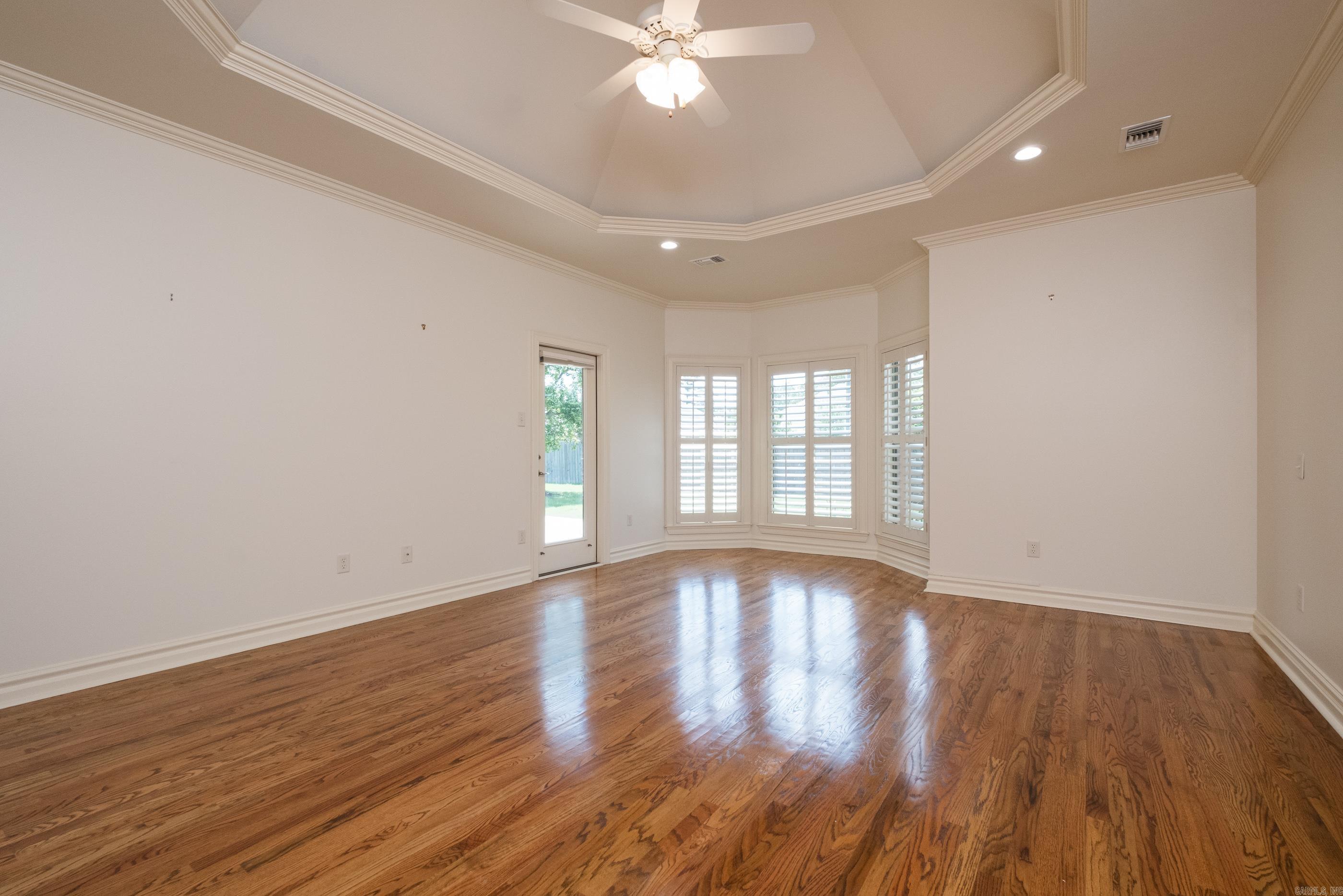 COUNTRY CLUB OF ARK THE - Residential