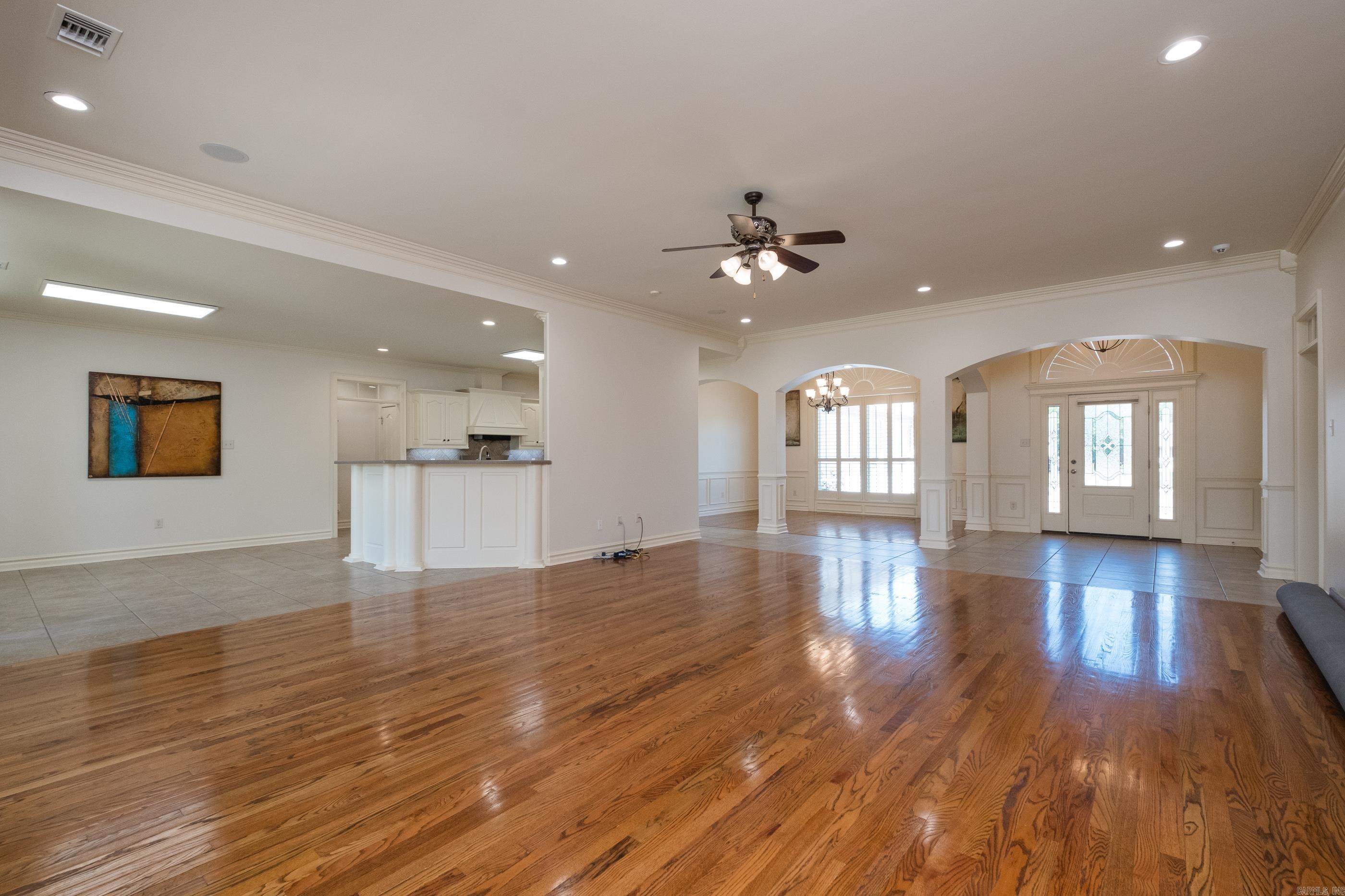 COUNTRY CLUB OF ARK THE - Residential