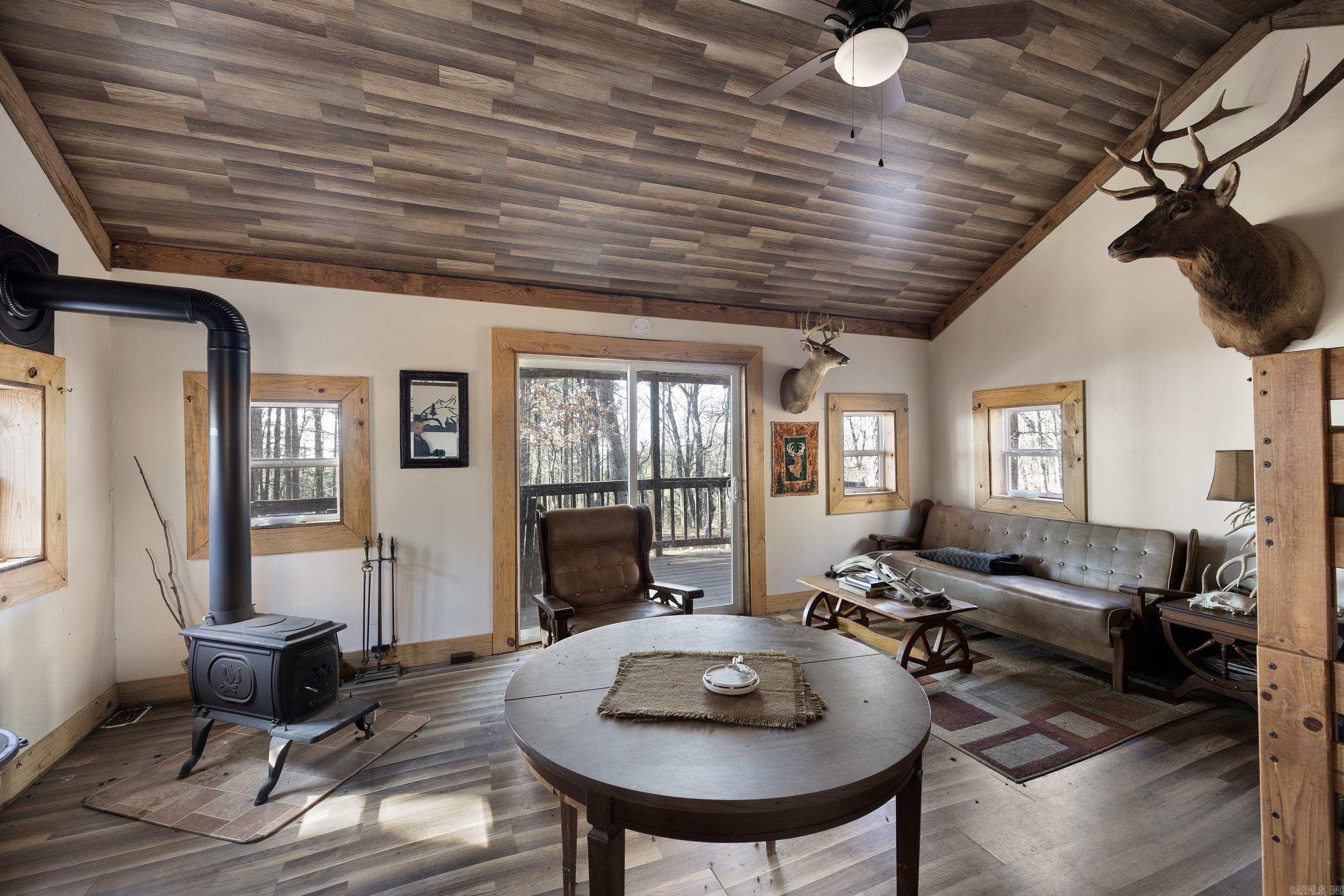 Metes & Bounds - Land