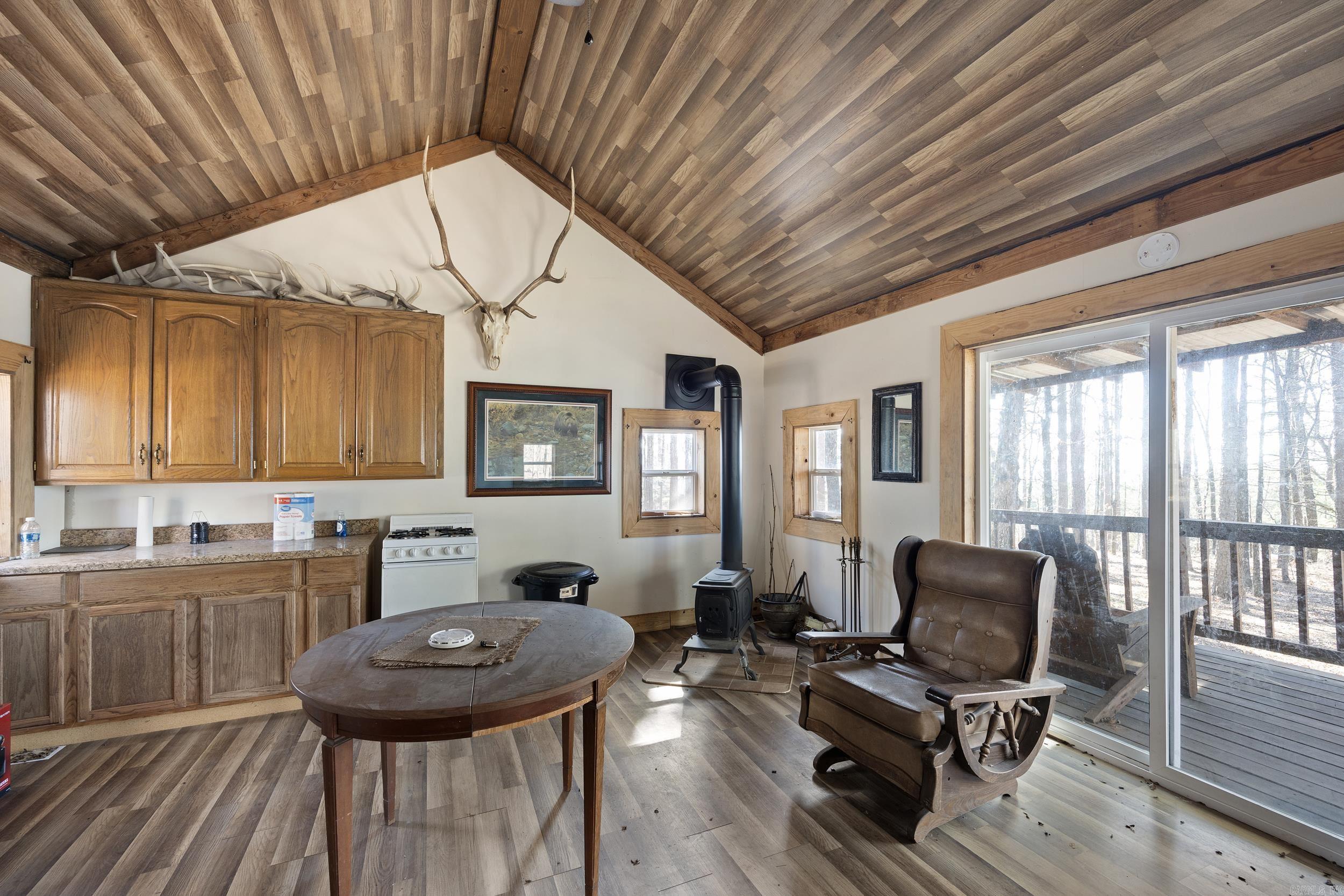 Metes & Bounds - Land