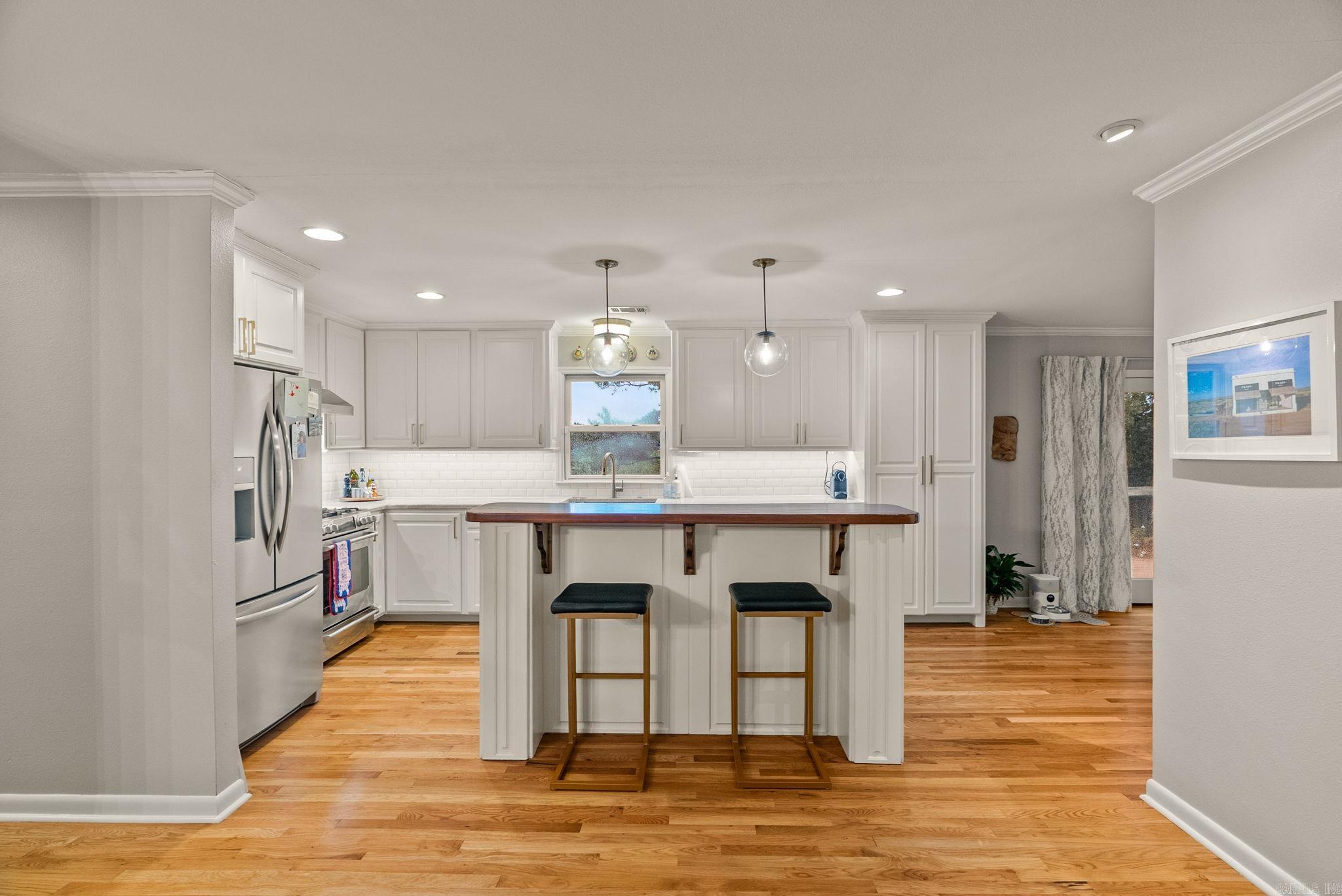 RIVERVIEW MANOR - Residential