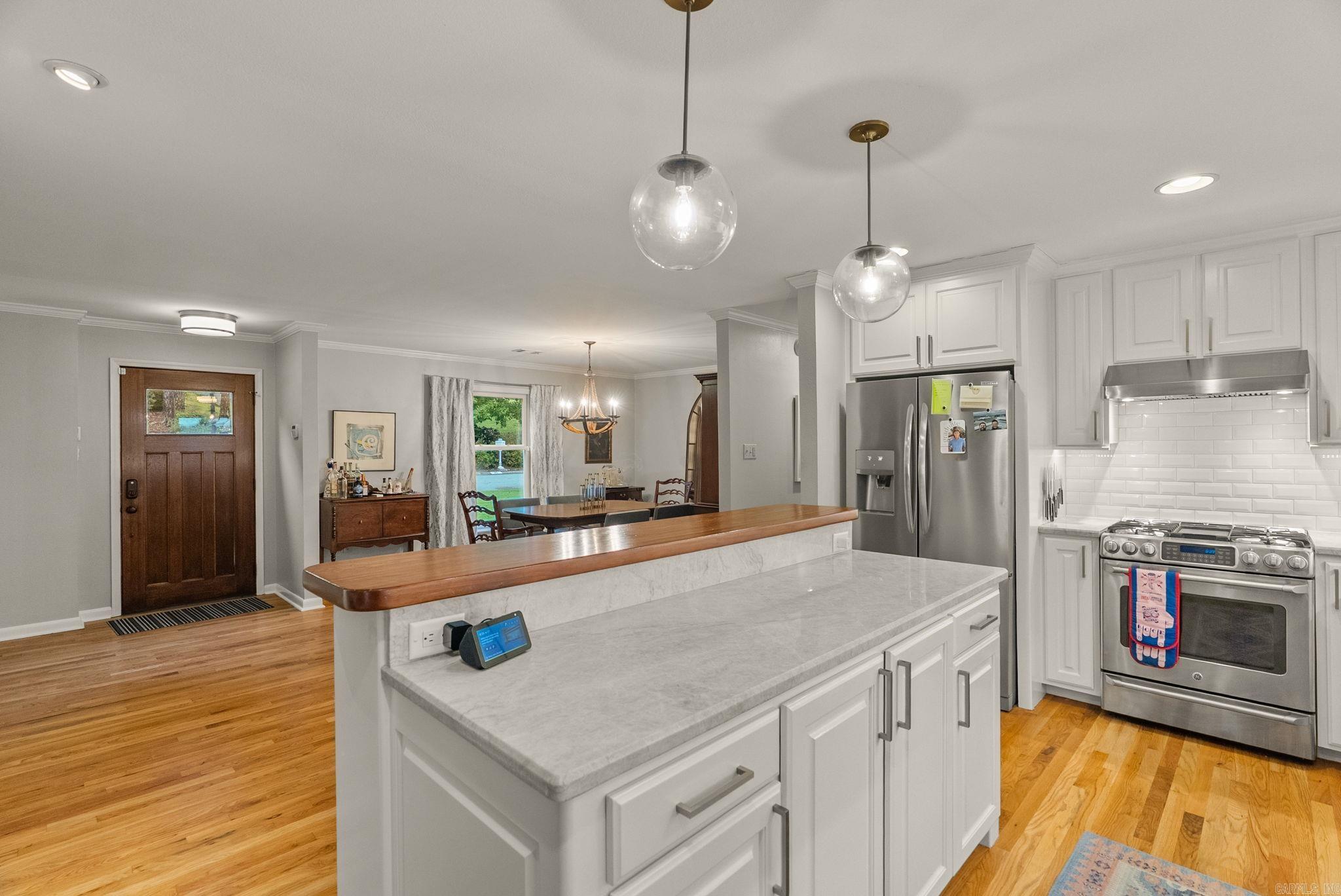 RIVERVIEW MANOR - Residential