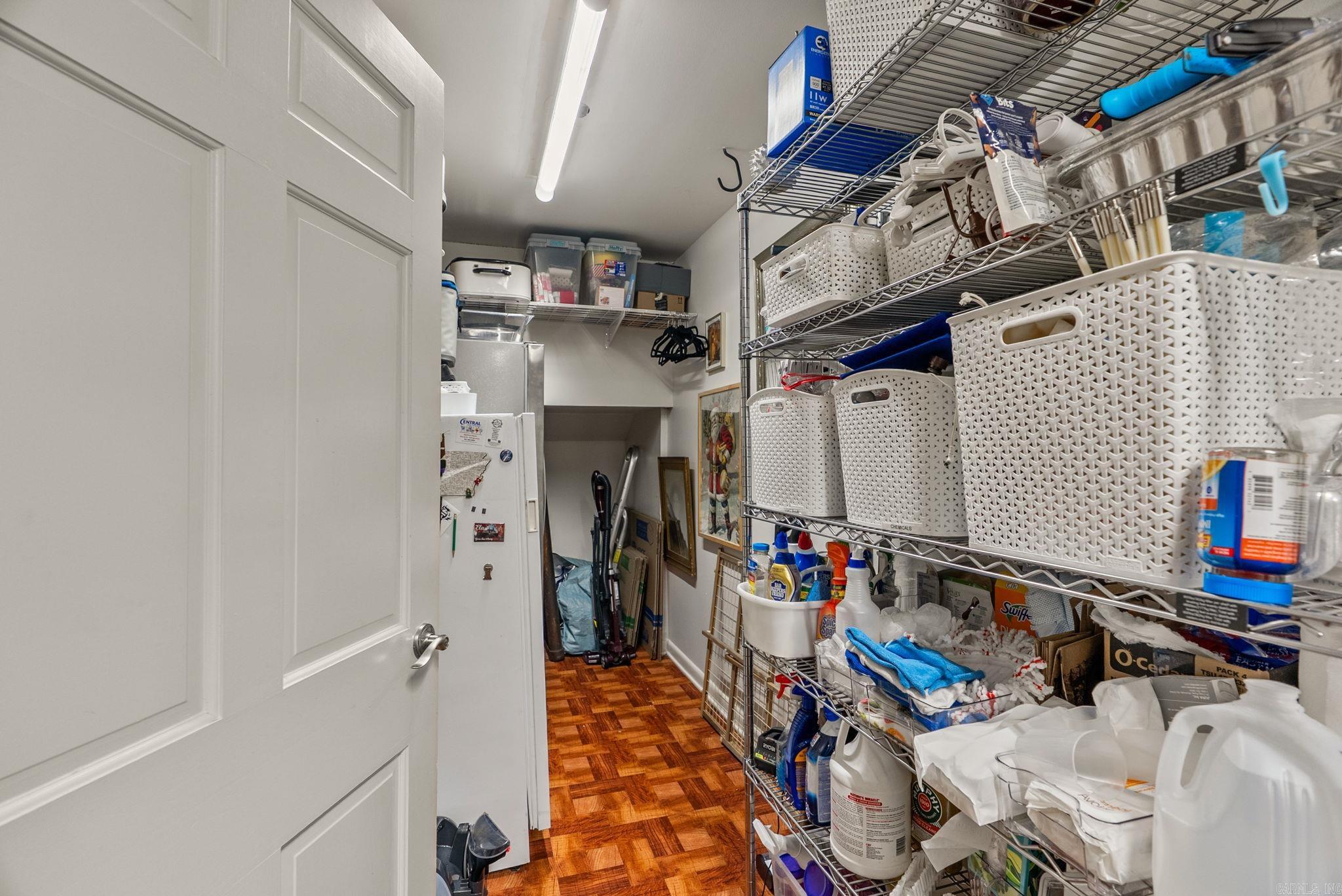 RIVERVIEW MANOR - Residential