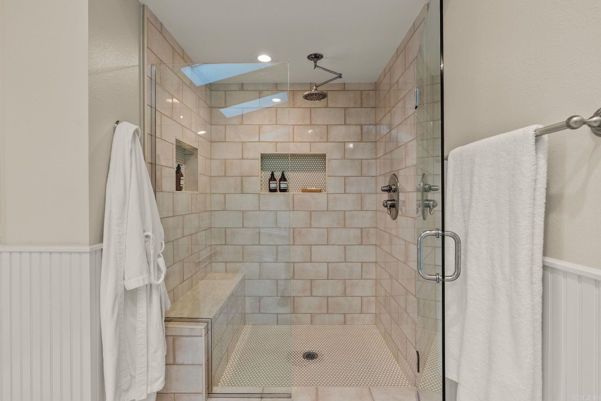 RIVERVIEW MANOR - Residential