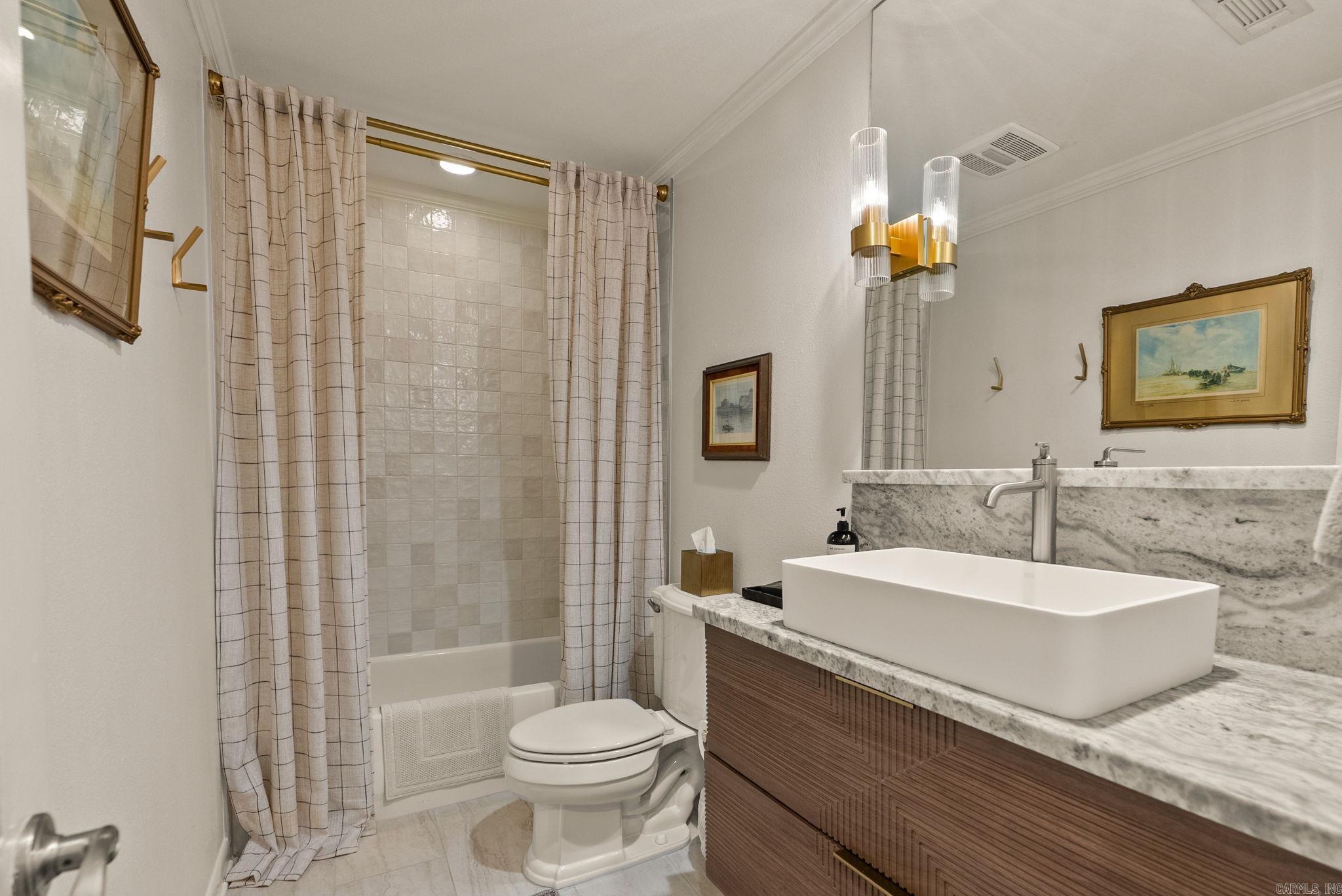 RIVERVIEW MANOR - Residential