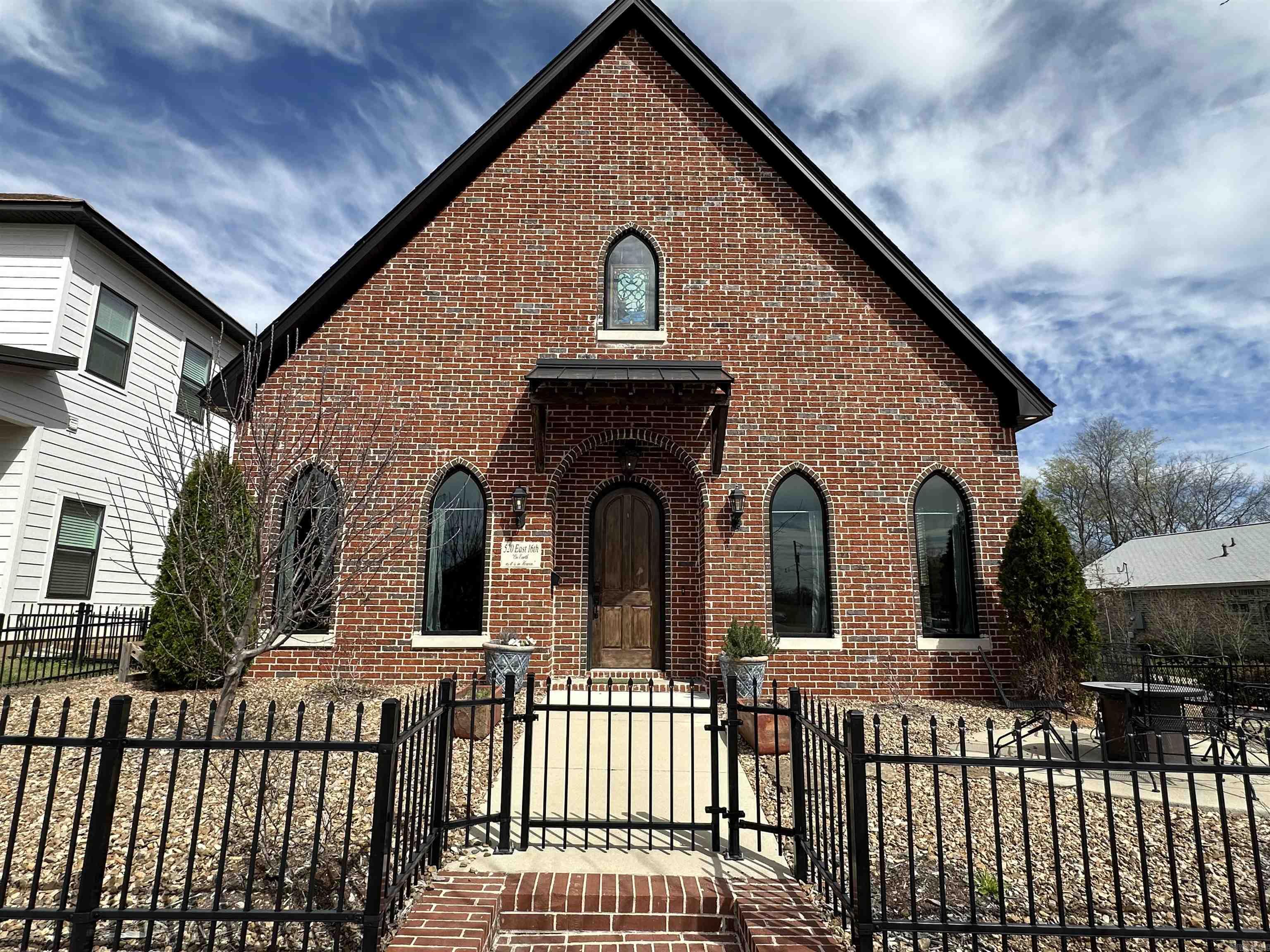 Macarthur Place Original - Residential Lease