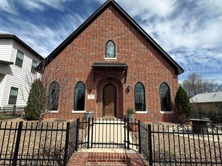 Introducing the ultimate hidden gem of the year: a fully furnished 3-bedroom, 2.5-bath house built in 2020 that promises sheer perfection both inside and out. This exquisite property features an inviting open floor plan with a spacious kitchen adorned with a magnificent 8-foot island countertop. Whether you're hosting lively gatherings or seeking solace with a good book, this home effortlessly caters to every lifestyle. Nestled conveniently in the sought-after SoMo area, it offers easy access to some of the finest dining establishments in the state, making it an ideal spot for culinary enthusiasts. With its seamless blend of style and comfort, this home is a dream come true for anyone looking for a hassle-free transition. Simply pack your clothes and prepare to immerse yourself in the unparalleled charm of this captivating abode. Don't miss out on the chance to experience this extraordinary residence firsthand—schedule your tour today and prepare to be enchanted.