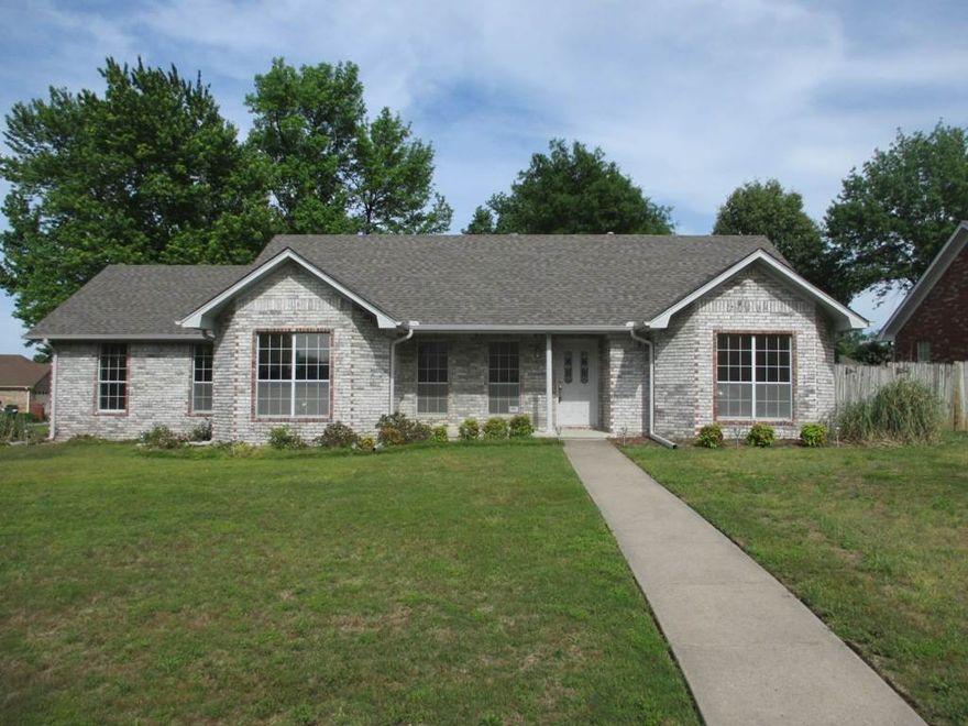Move-in Ready in Frederick's Place subdivision. New Paint, floor coverings, appliances plus so much more! Great corner lot with large fenced back yard and 2-car side-load garage. The home features 3 bedrooms, 2 baths, split bedroom plan, formal dining room and fireplace. The eat-in kitchen has lots of cabinet space and plenty of light. Large master suite with jetted tub and plenty of closet space.  Seller has directed that all offers be made using HomePath online offer system at www.homepath.com.