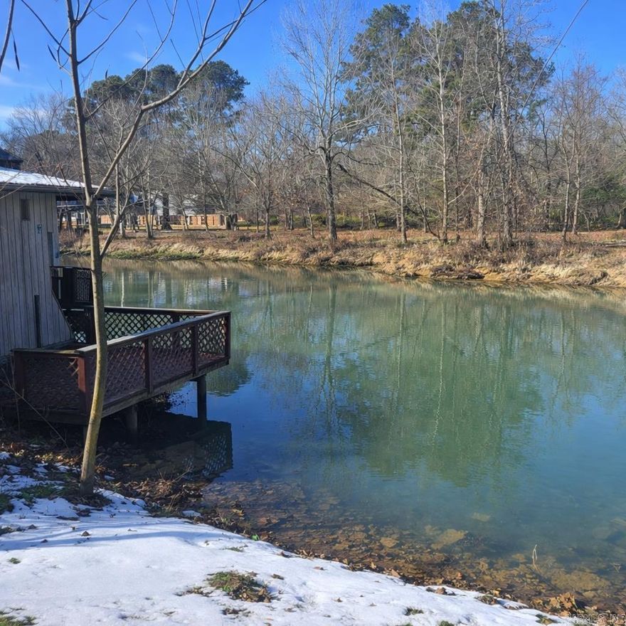 Investment opportunity on Lake Hamilton with 169 ft. of lake frontage! 3 distressed dwellings right over the city limits line. Sellers are motivated.