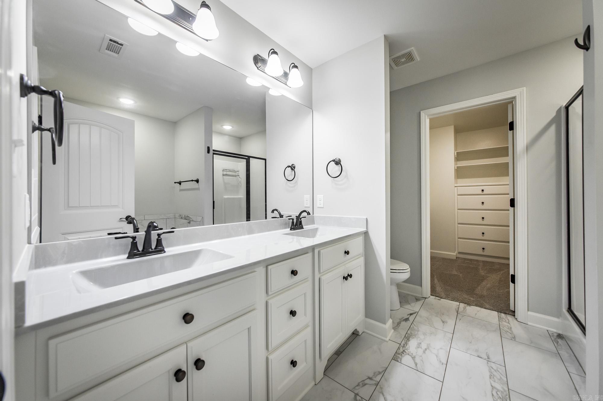 JAXON TERRACE - Residential