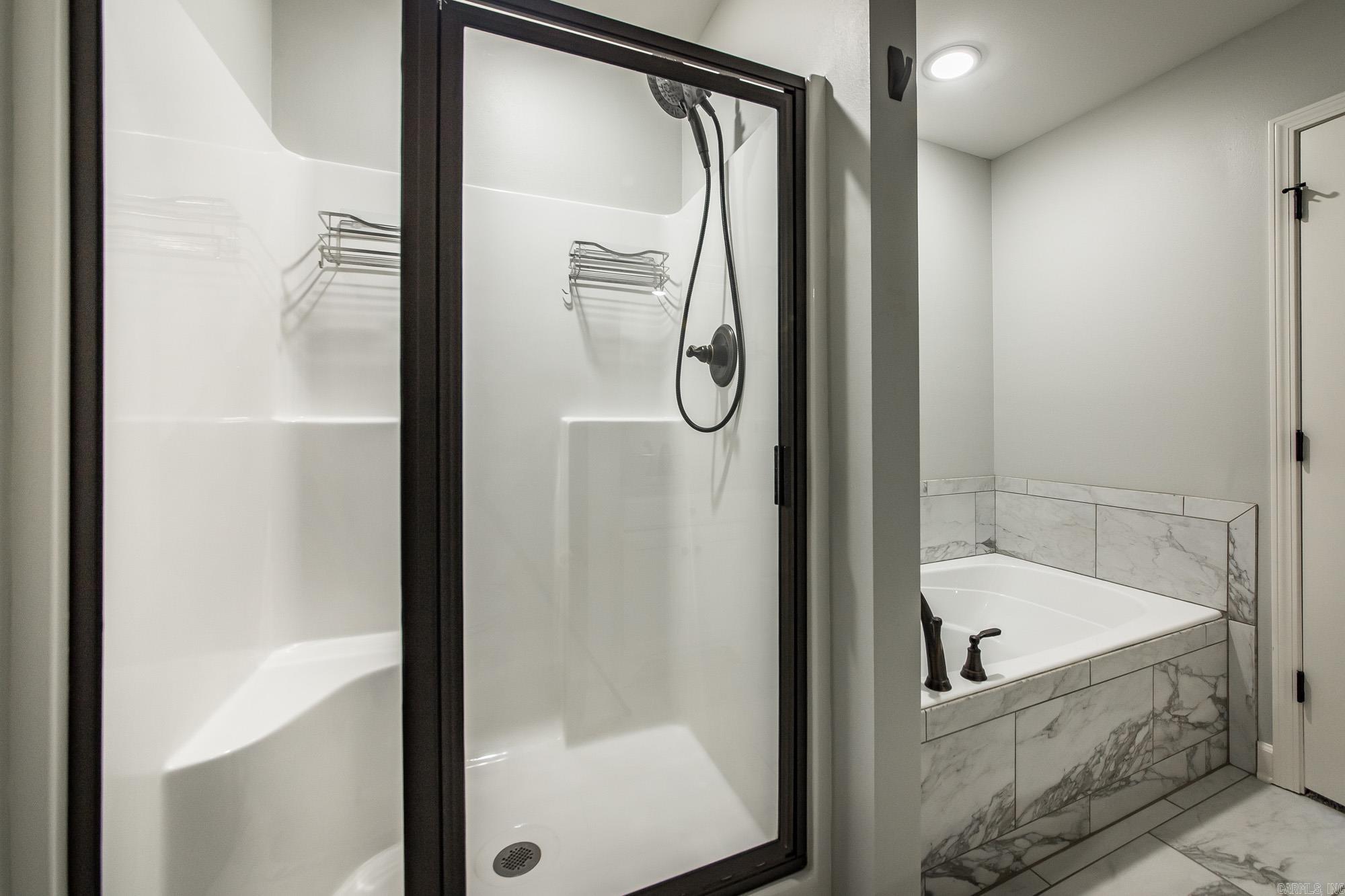 JAXON TERRACE - Residential