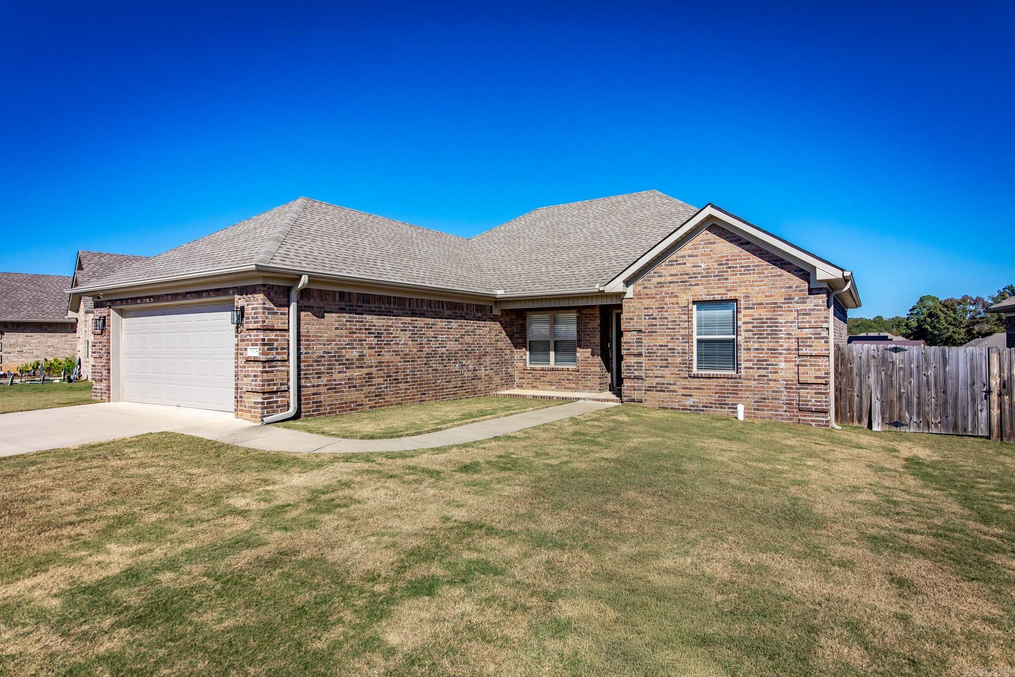 JAXON TERRACE - Residential