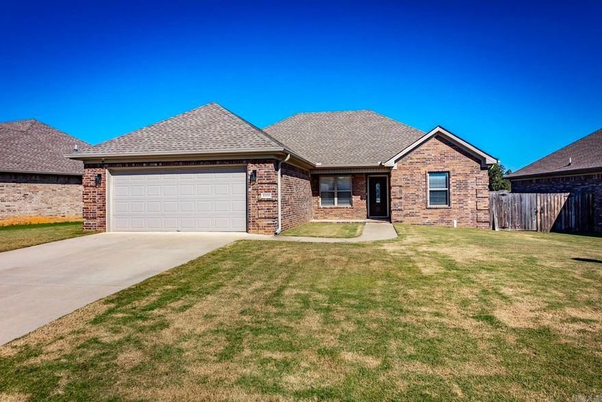 Awesome location near LRAFB w/ convenient freeway access. Lovely kitchen w/ granite counter tops, & spacious dining area. Popular split bedroom floor plan. Huge closet w/ built-in drawers, double sinks, jetted tub & separate walk-in shower in master. Spacious living area w/ LVP floors & gas log fireplace. Large laundry room. All brick exterior & covered patio.