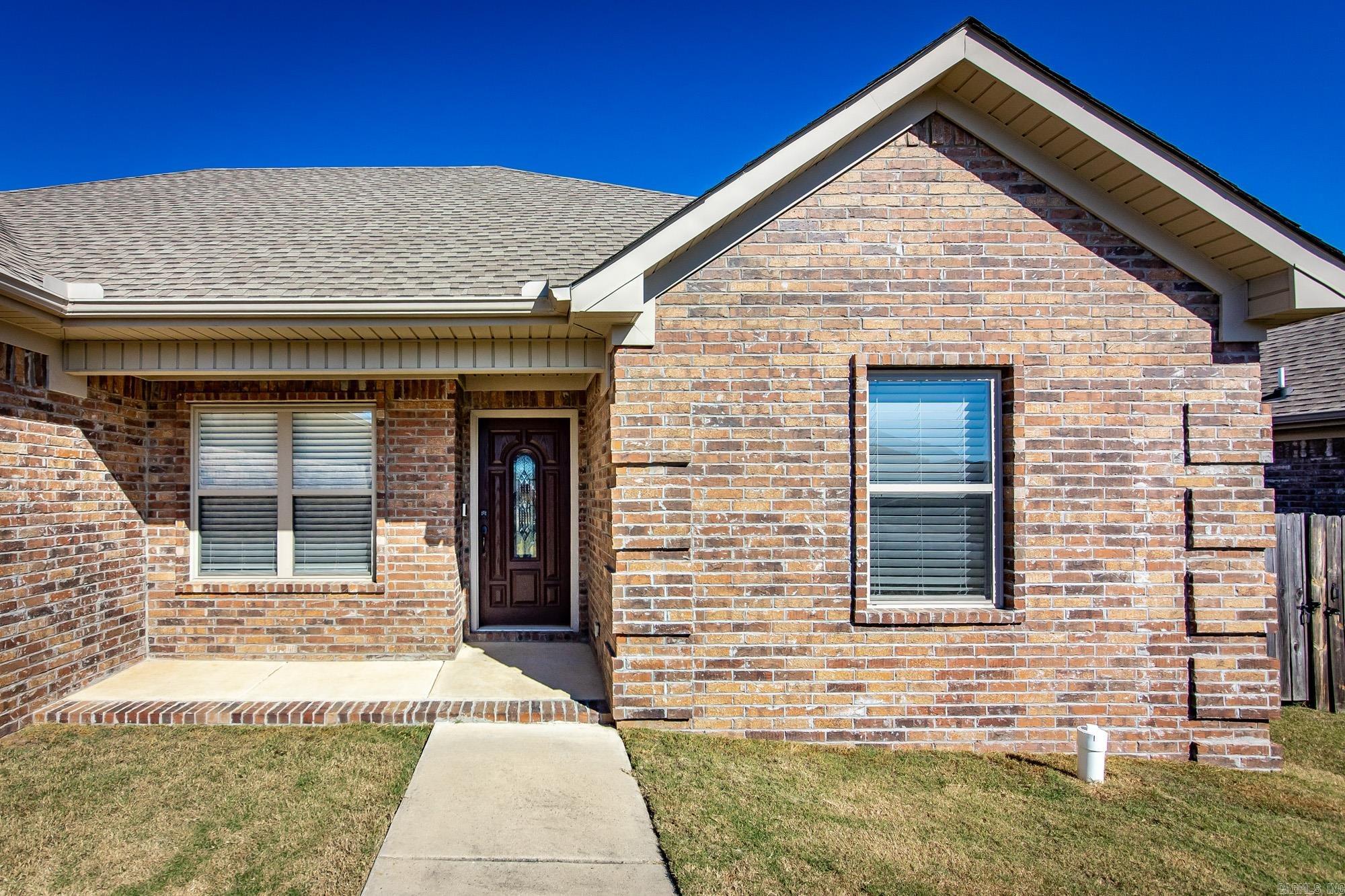 JAXON TERRACE - Residential