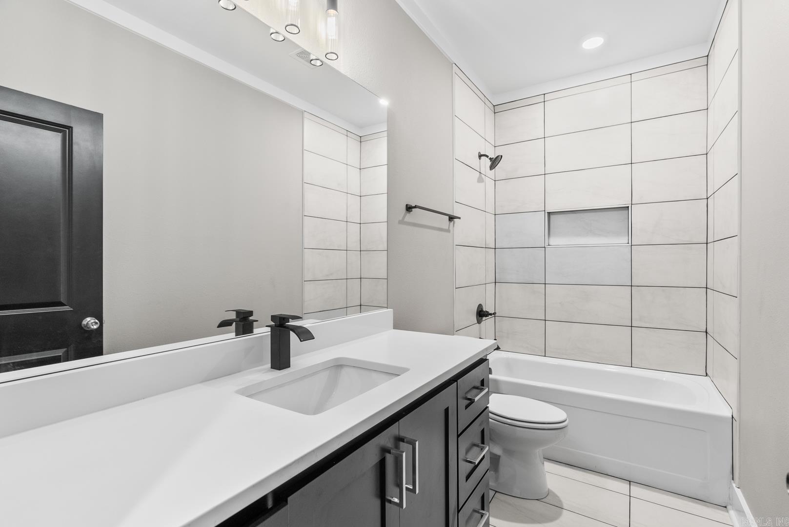 HIDDEN VALLEY ESTATES - Residential