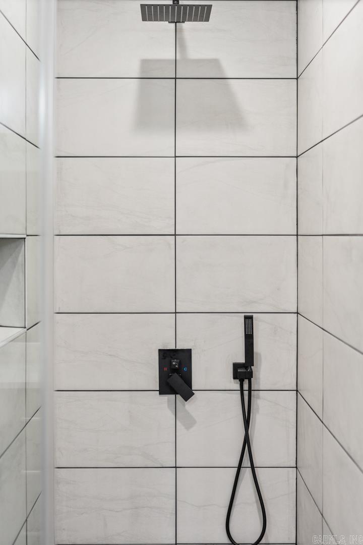 HIDDEN VALLEY ESTATES - Residential