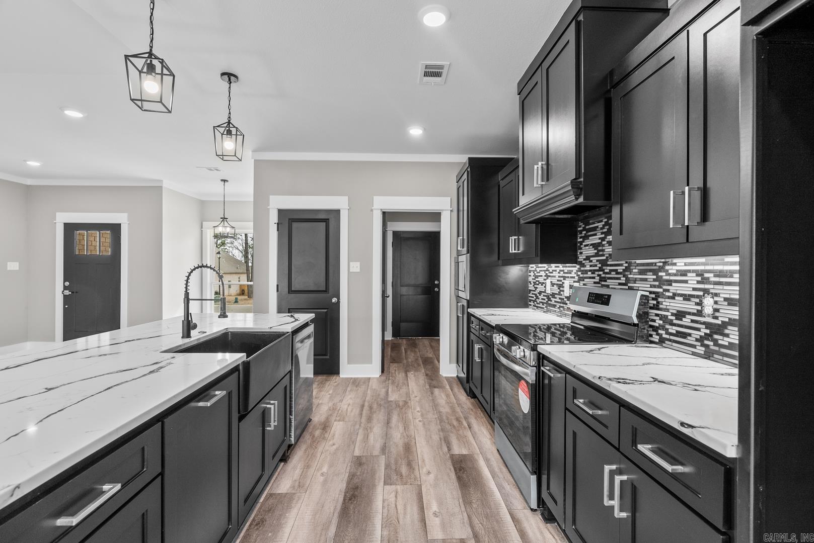 HIDDEN VALLEY ESTATES - Residential