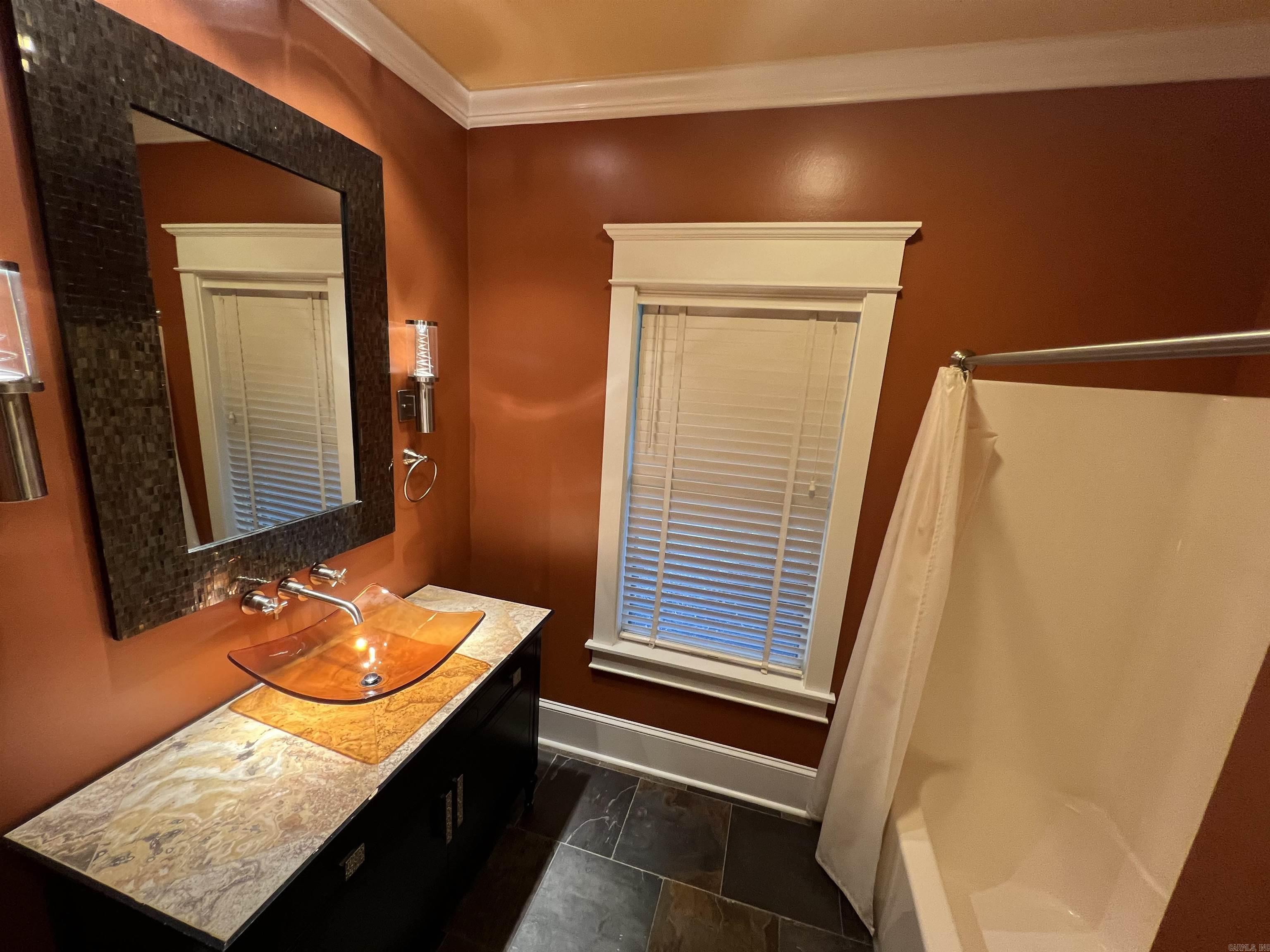 VICTORIA PL TO CRYSTAL HILL - Residential