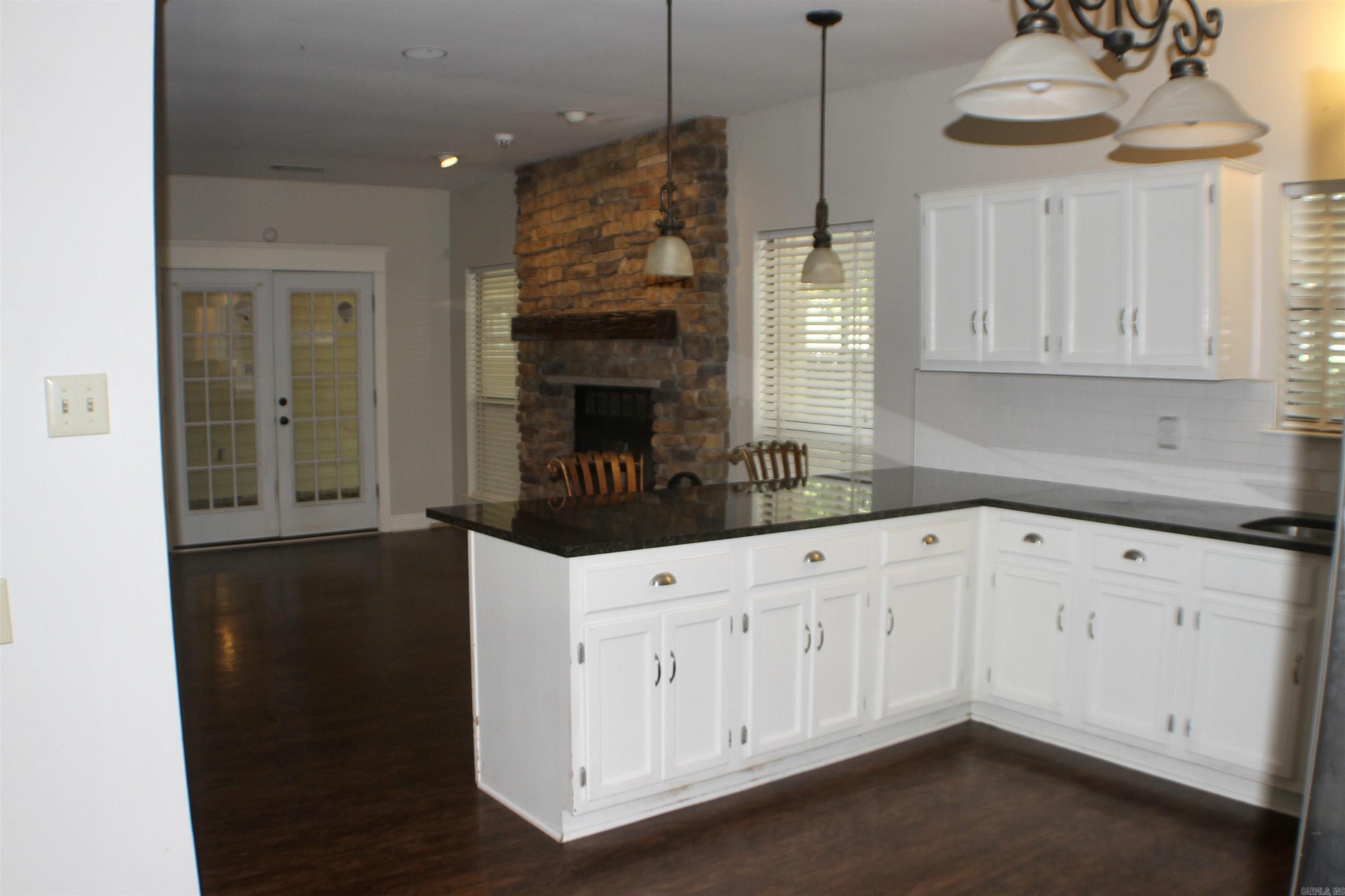 VICTORIA PL TO CRYSTAL HILL - Residential