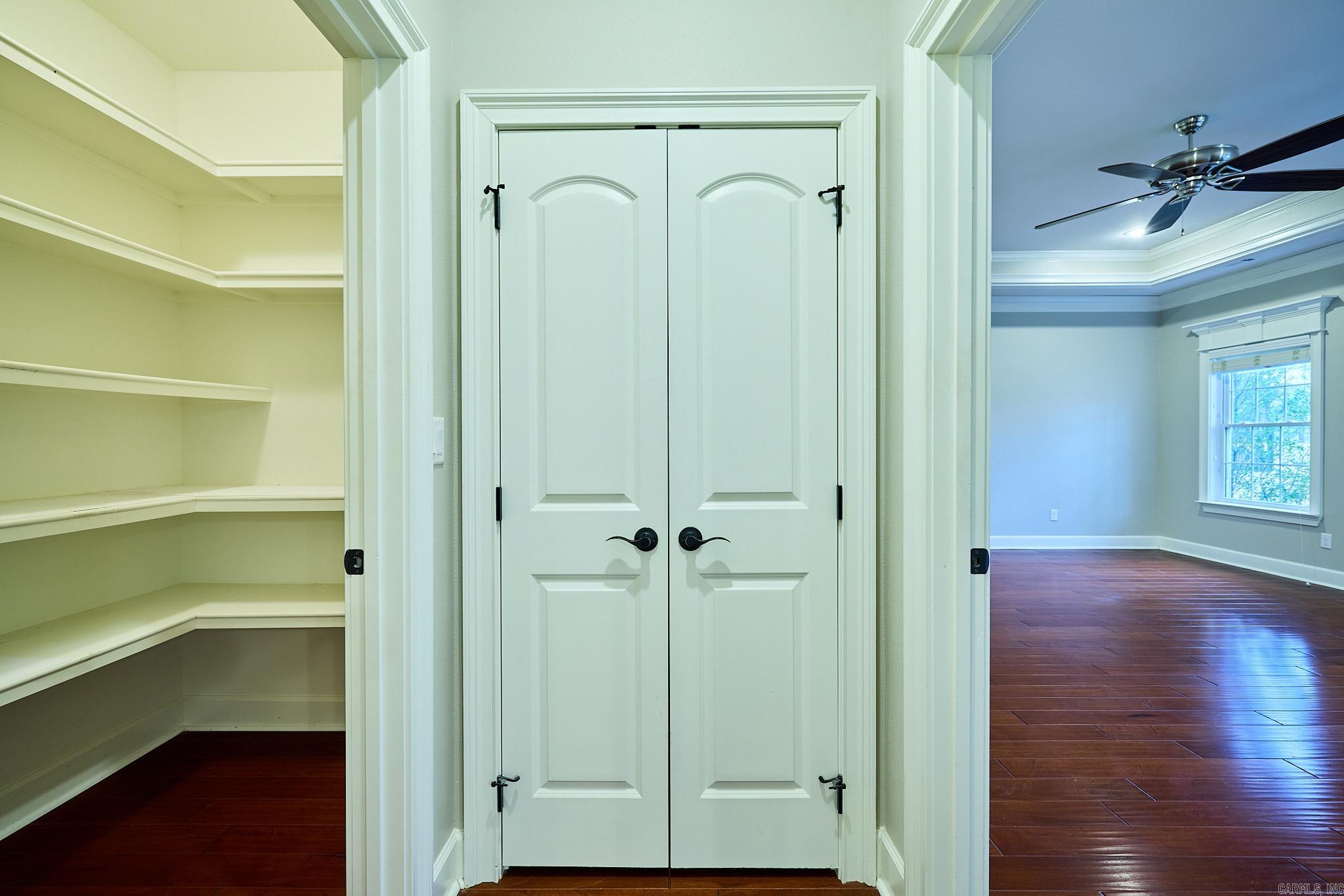 LONGHILLS VILLAGE - Residential