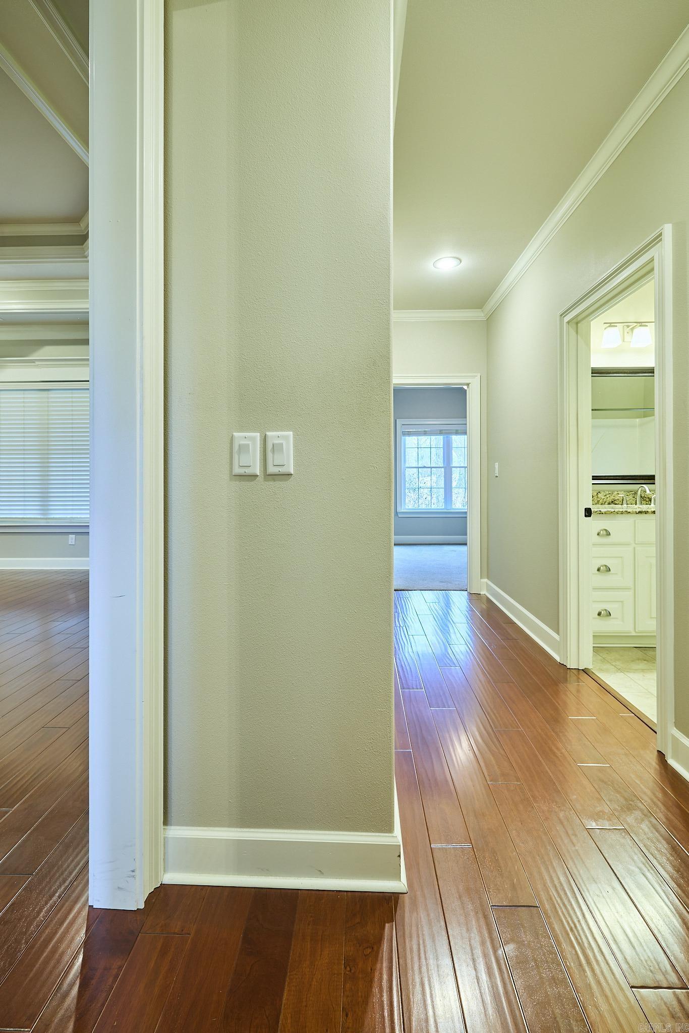 LONGHILLS VILLAGE - Residential