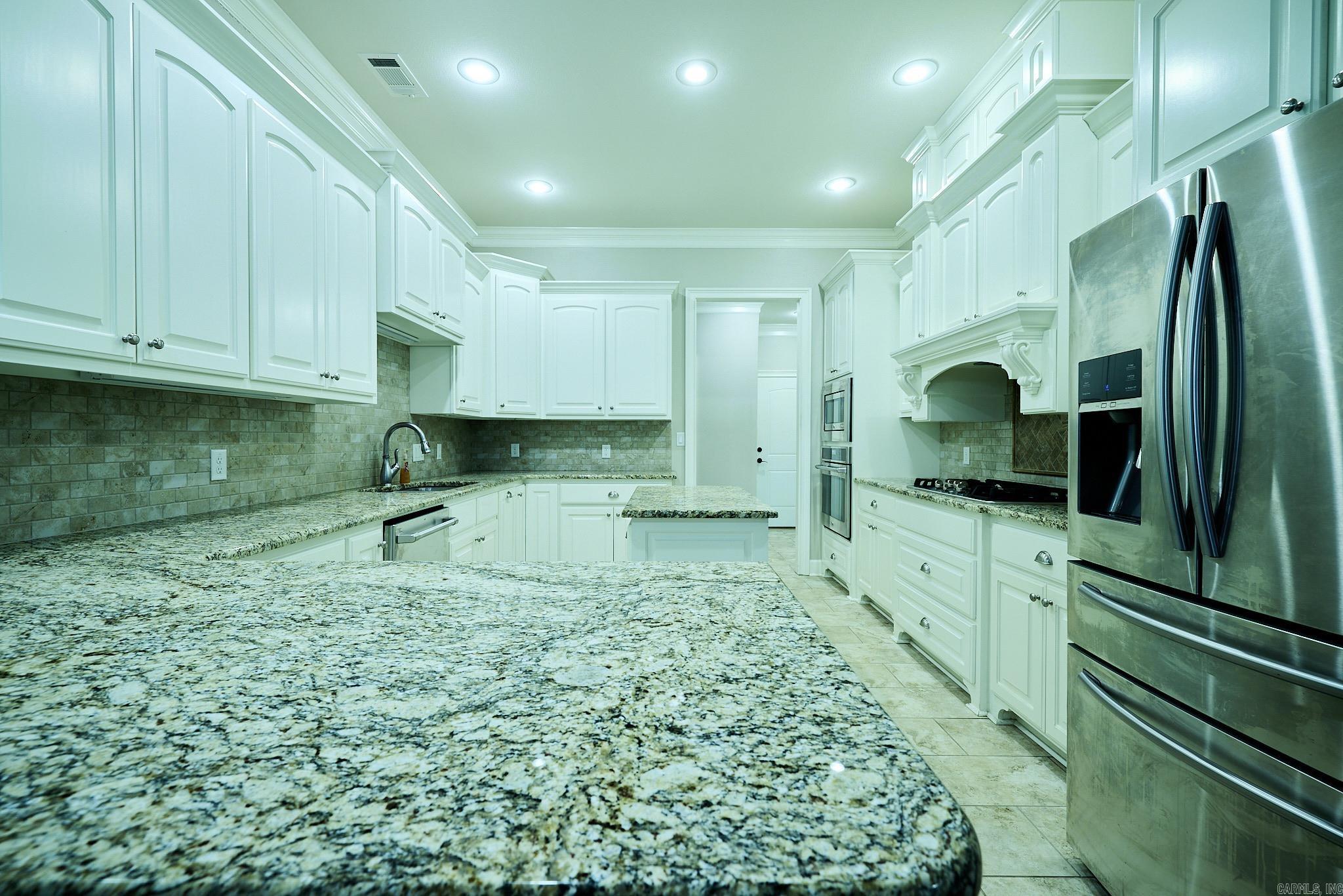 LONGHILLS VILLAGE - Residential