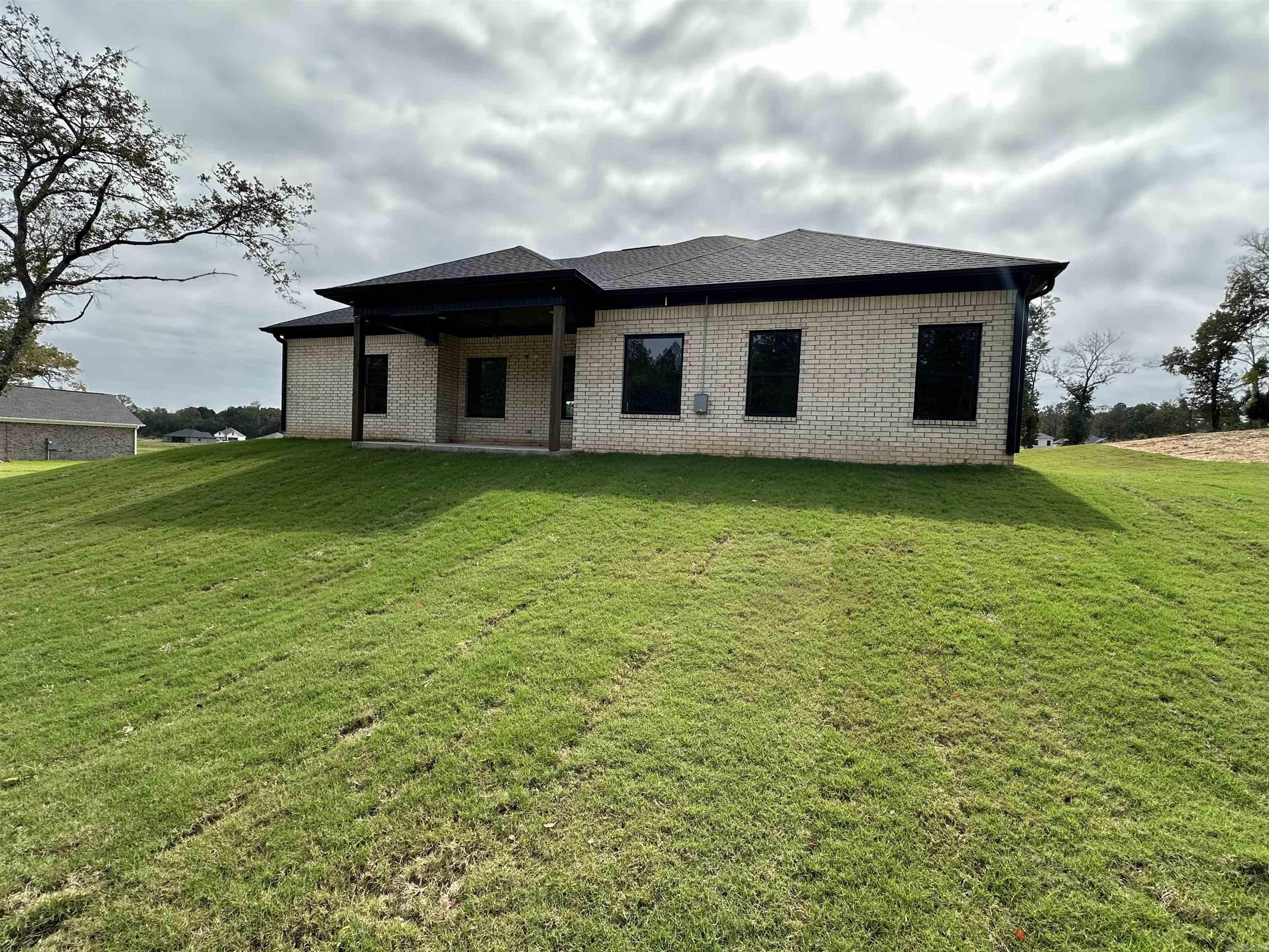 WINCHESTER ESTATES - Residential