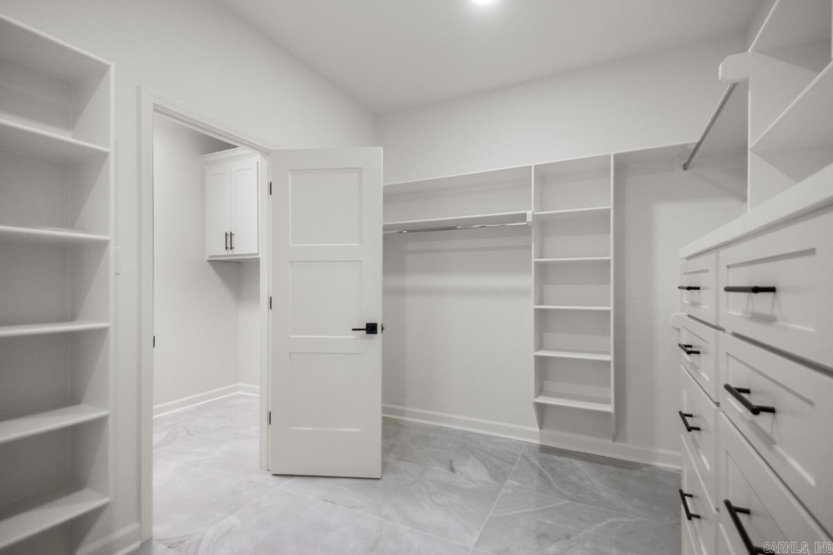 WINCHESTER ESTATES - Residential