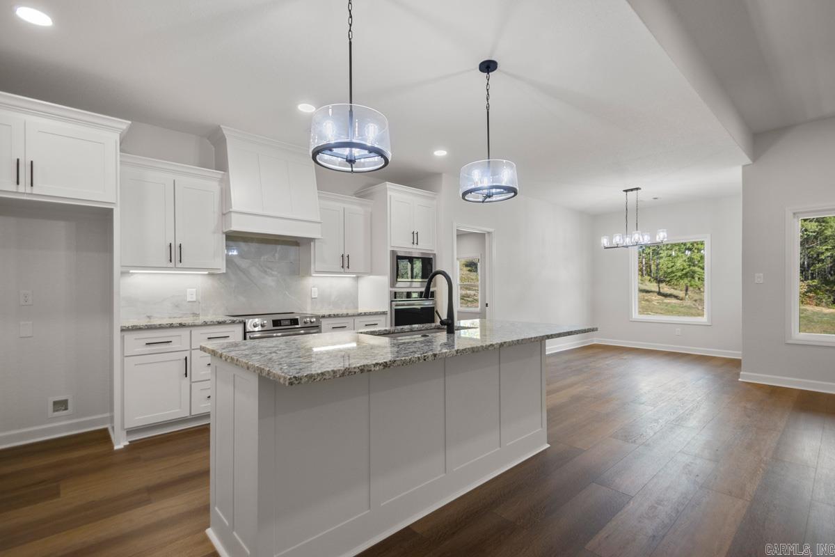 WINCHESTER ESTATES - Residential