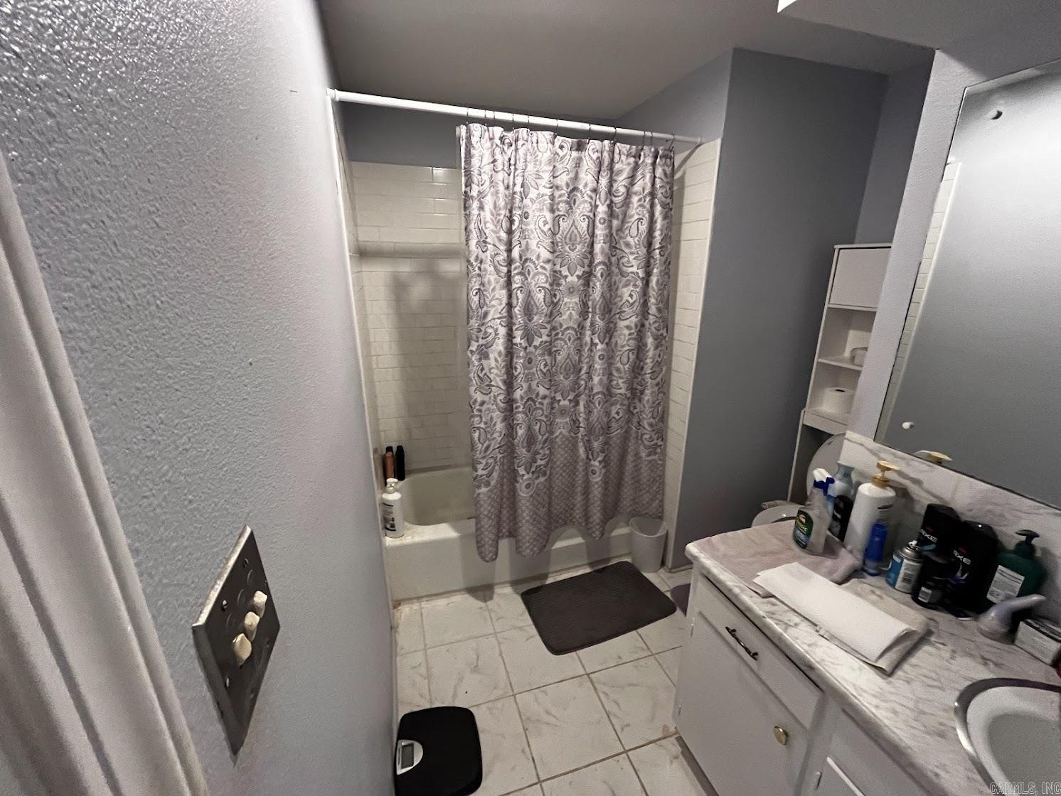 POPLAR HILLS - Residential