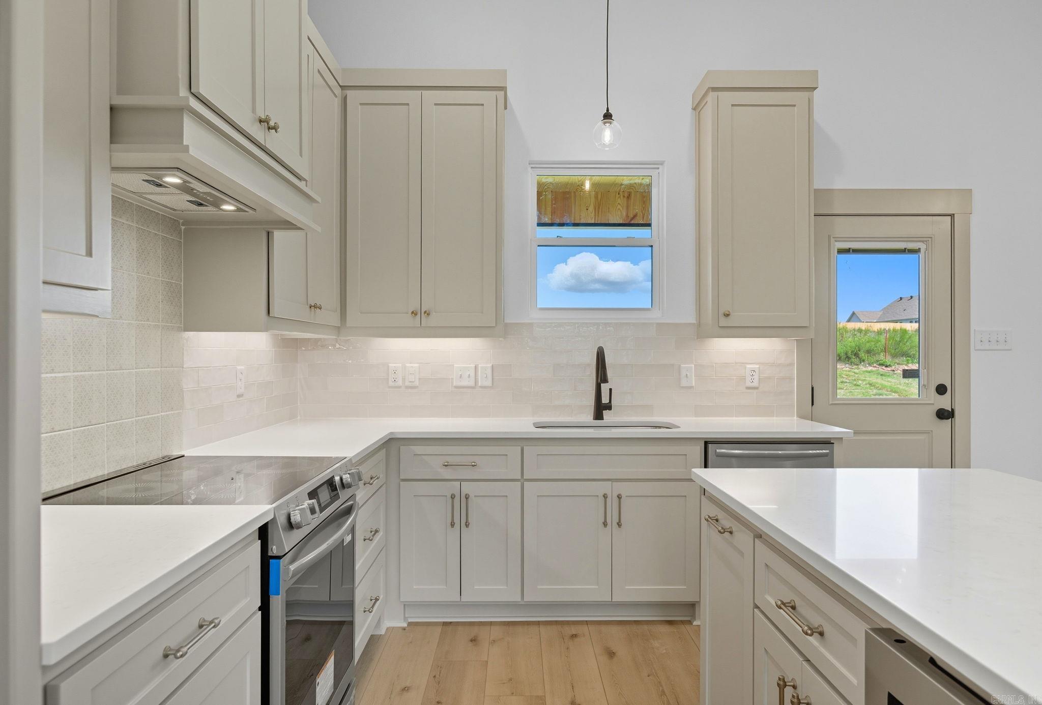 HIDDEN VALLEY ESTATES - Residential