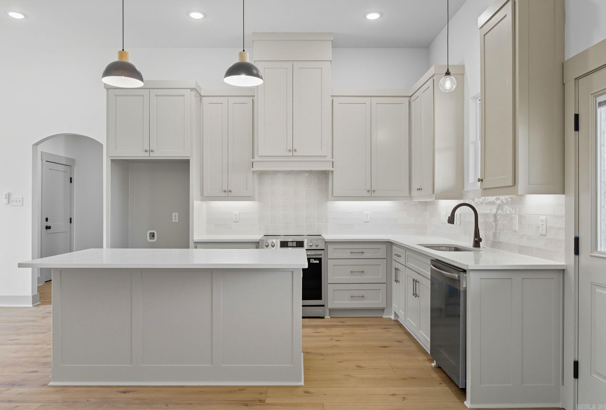 HIDDEN VALLEY ESTATES - Residential