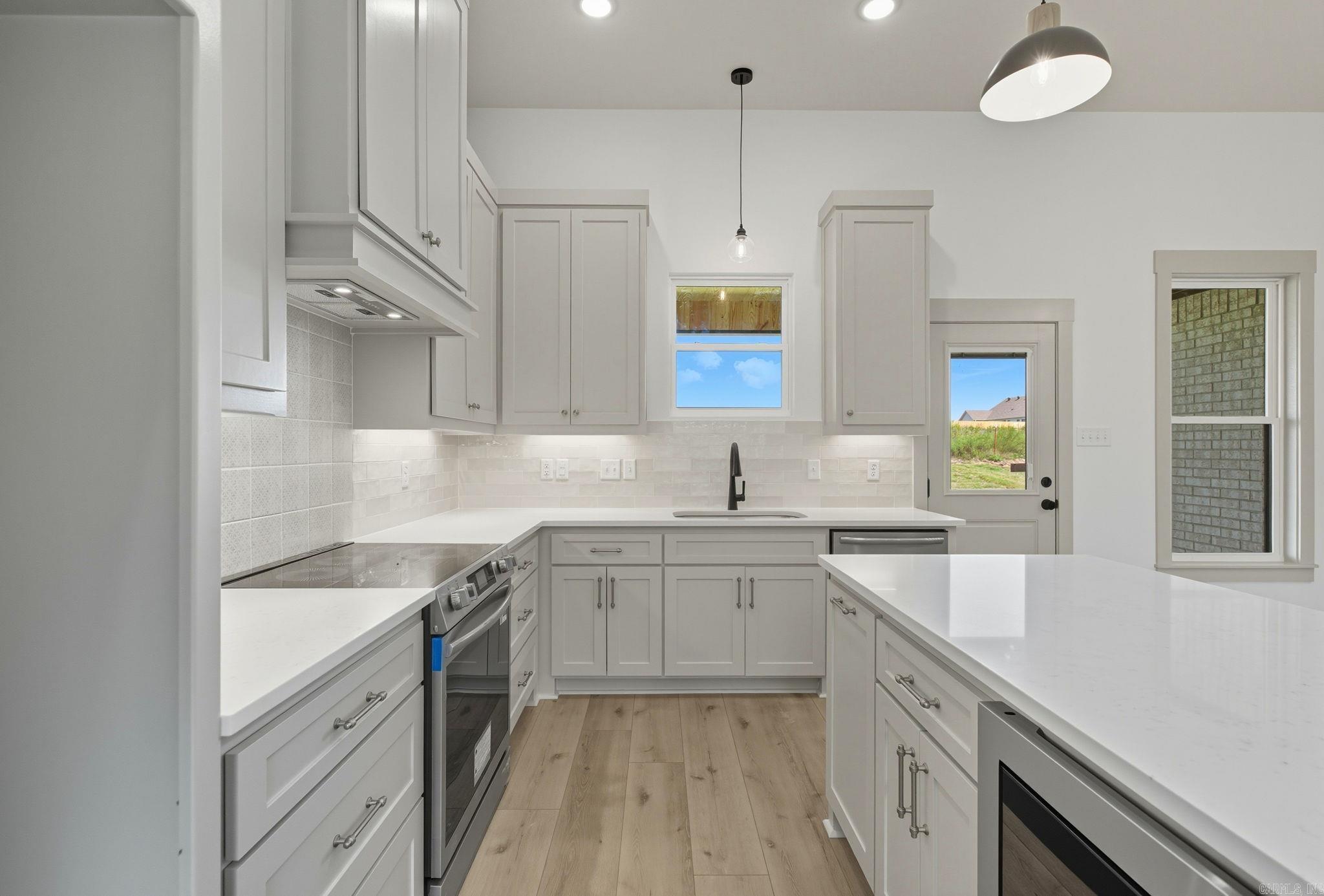 HIDDEN VALLEY ESTATES - Residential