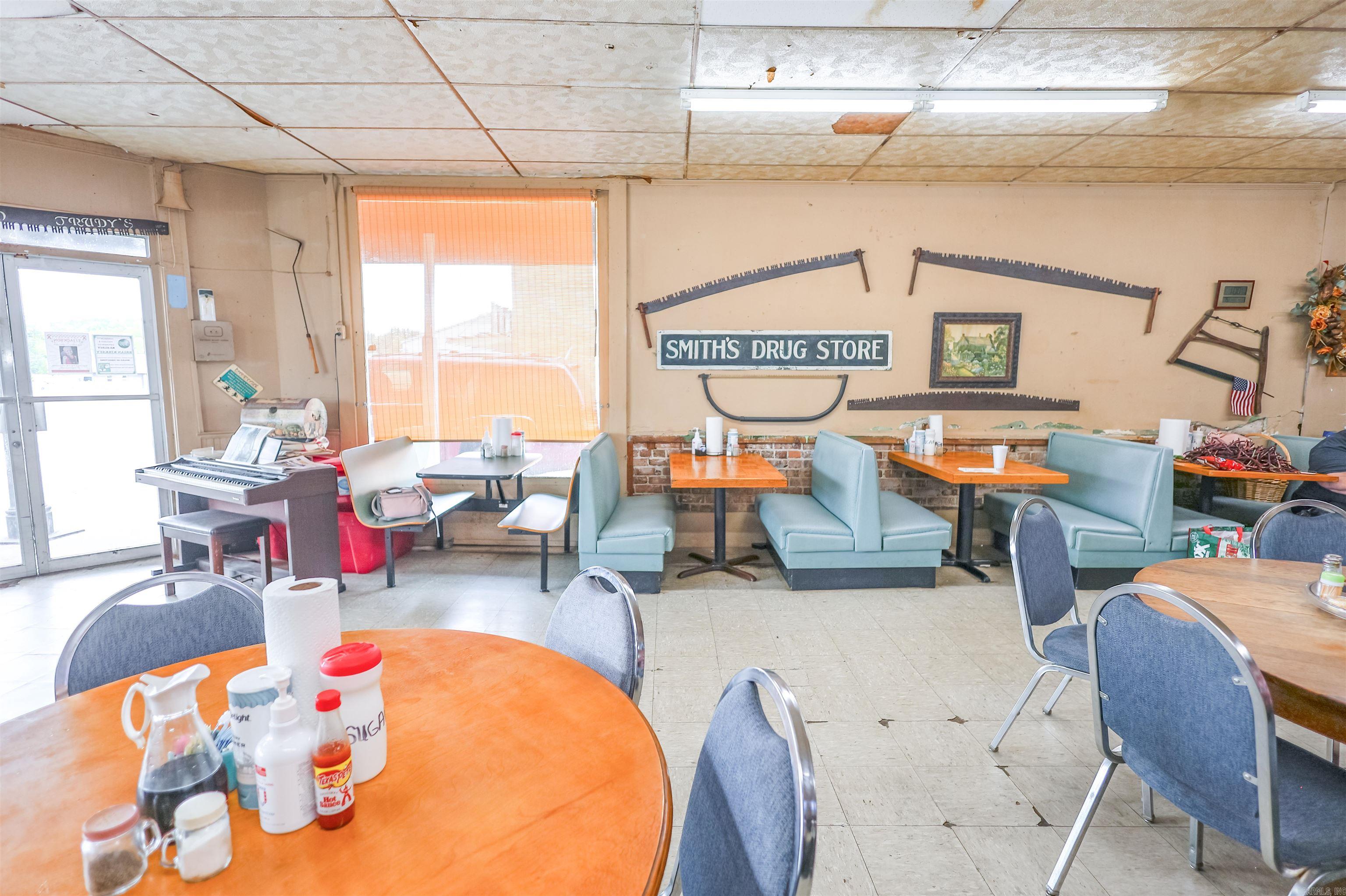 Amity Original - Commercial Sale