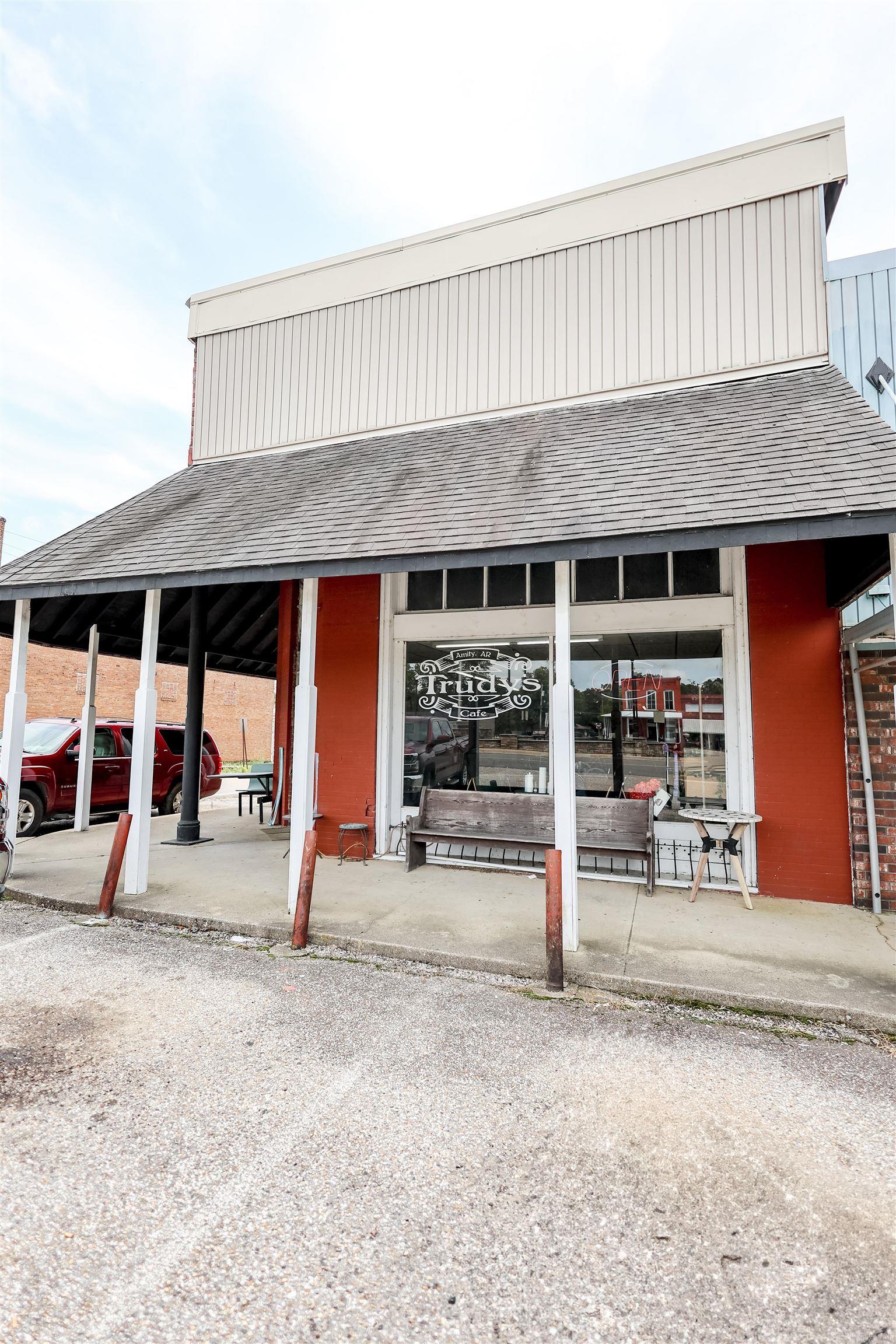 Amity Original - Commercial Sale