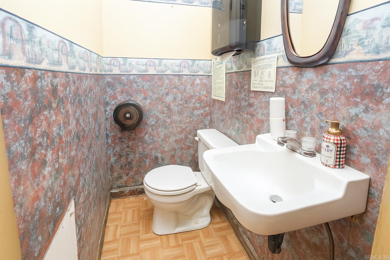 Amity Original - Commercial Sale