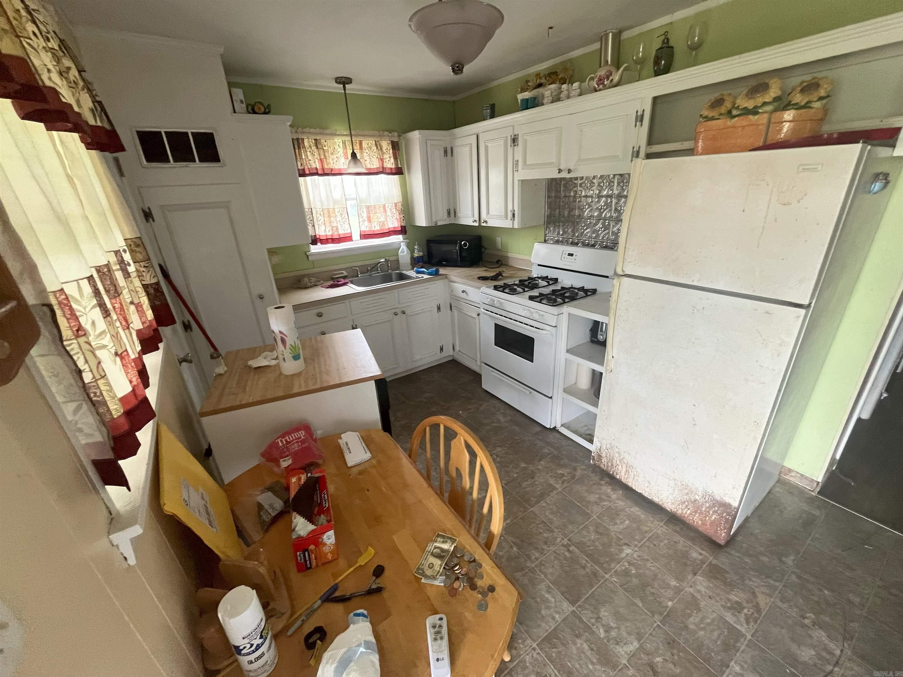 MEADOW PARK - Residential