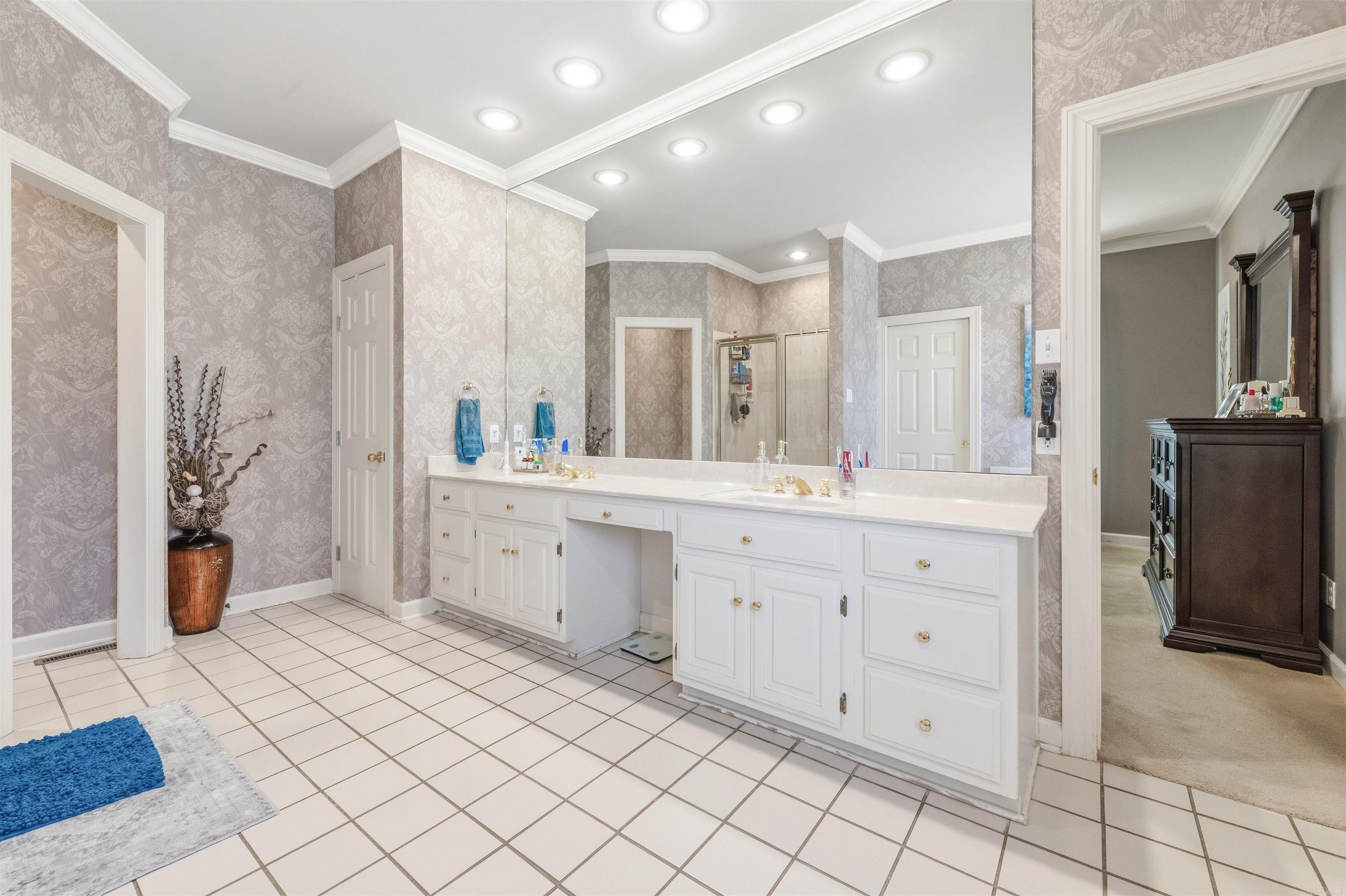 OVERBROOK - Residential