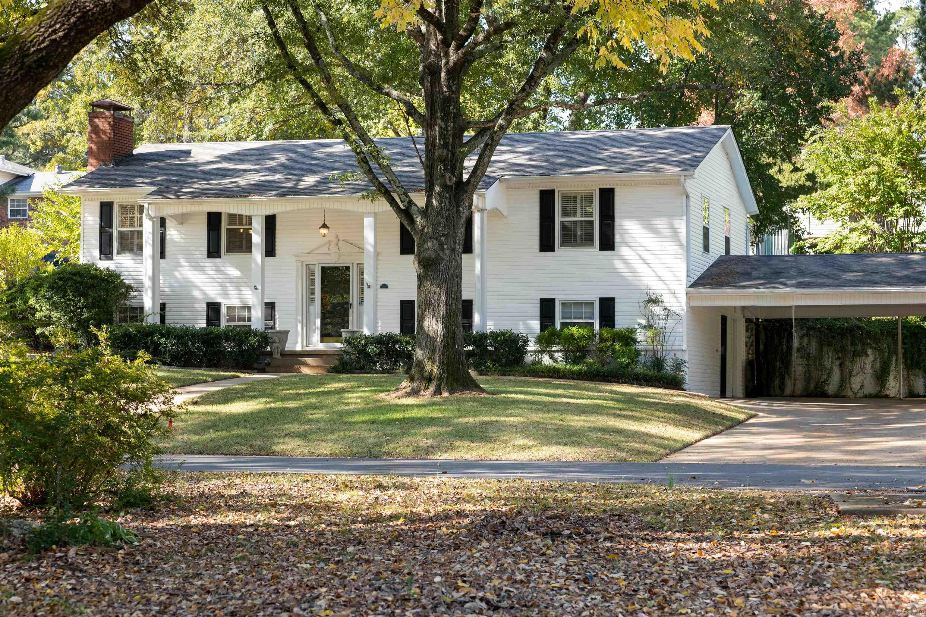 INDIAN HILLS - Residential