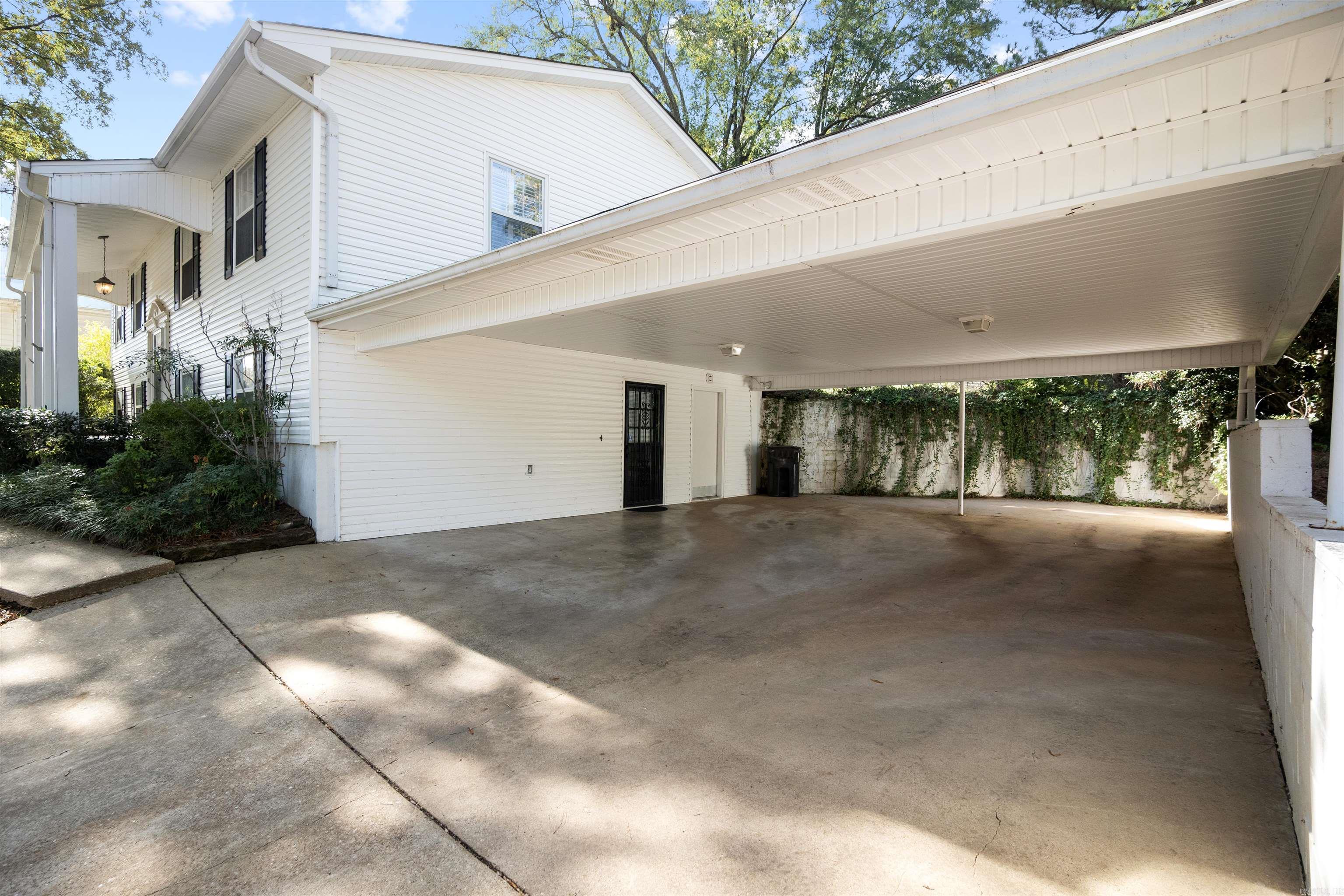 INDIAN HILLS - Residential