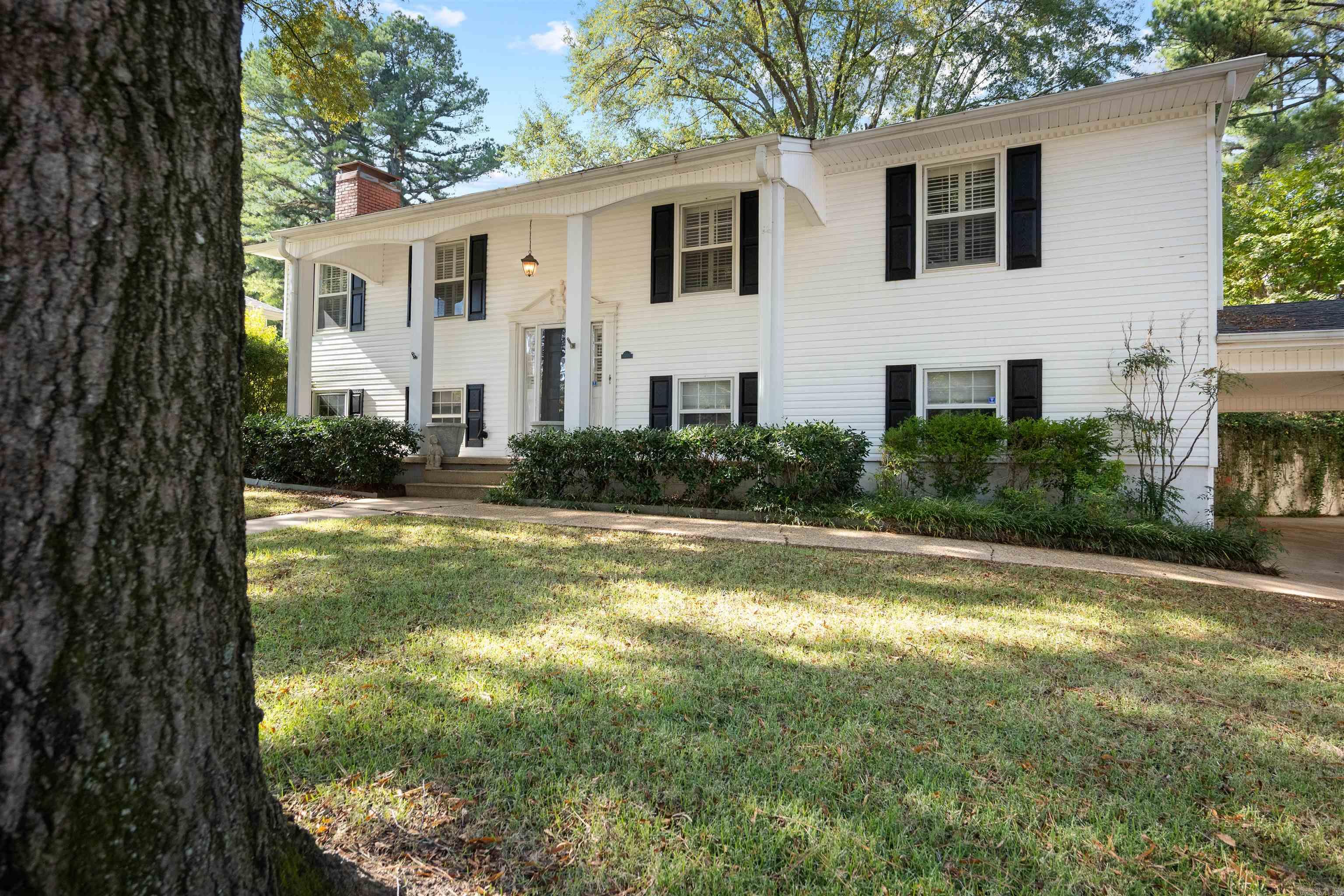 INDIAN HILLS - Residential