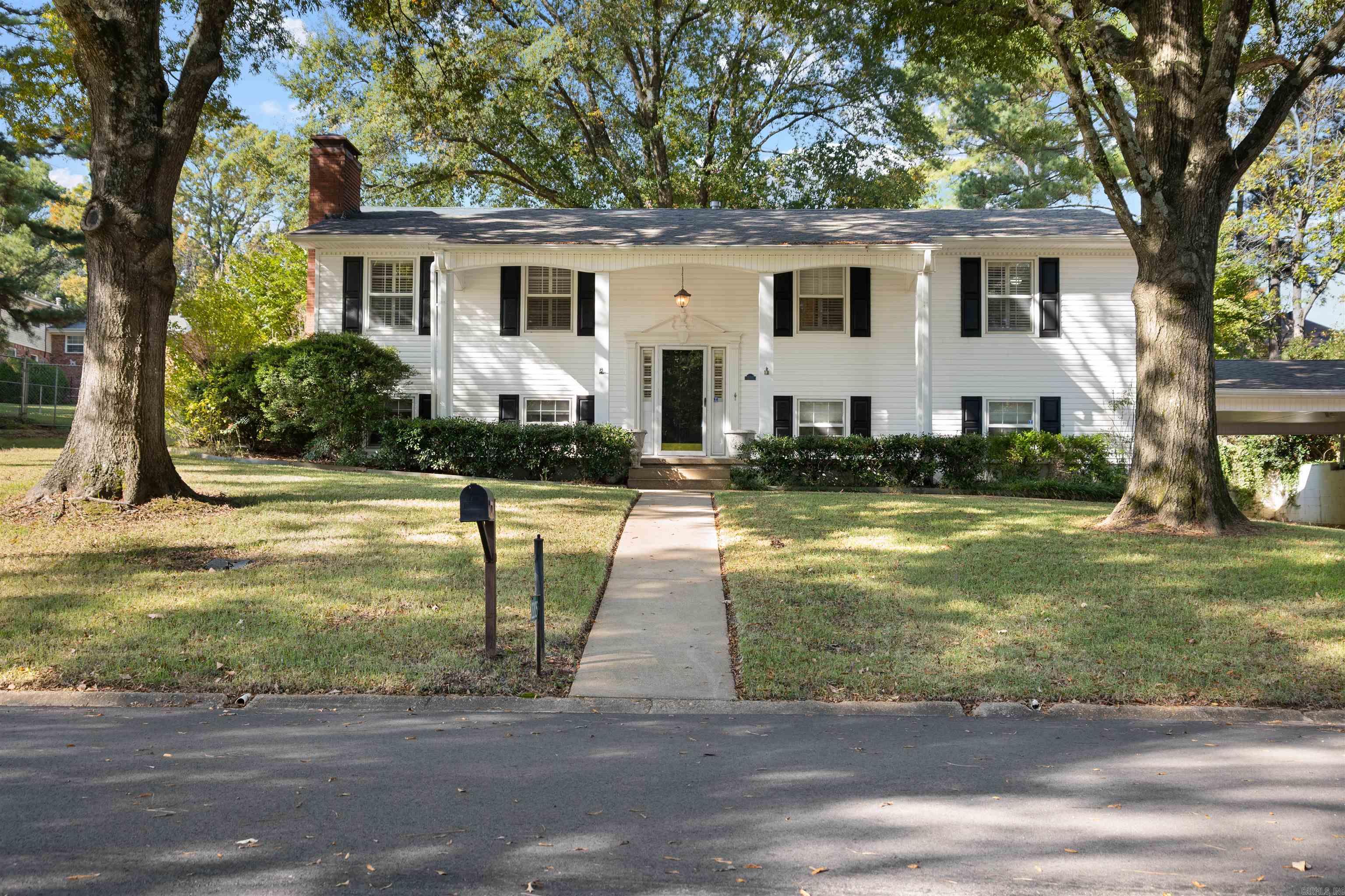 INDIAN HILLS - Residential