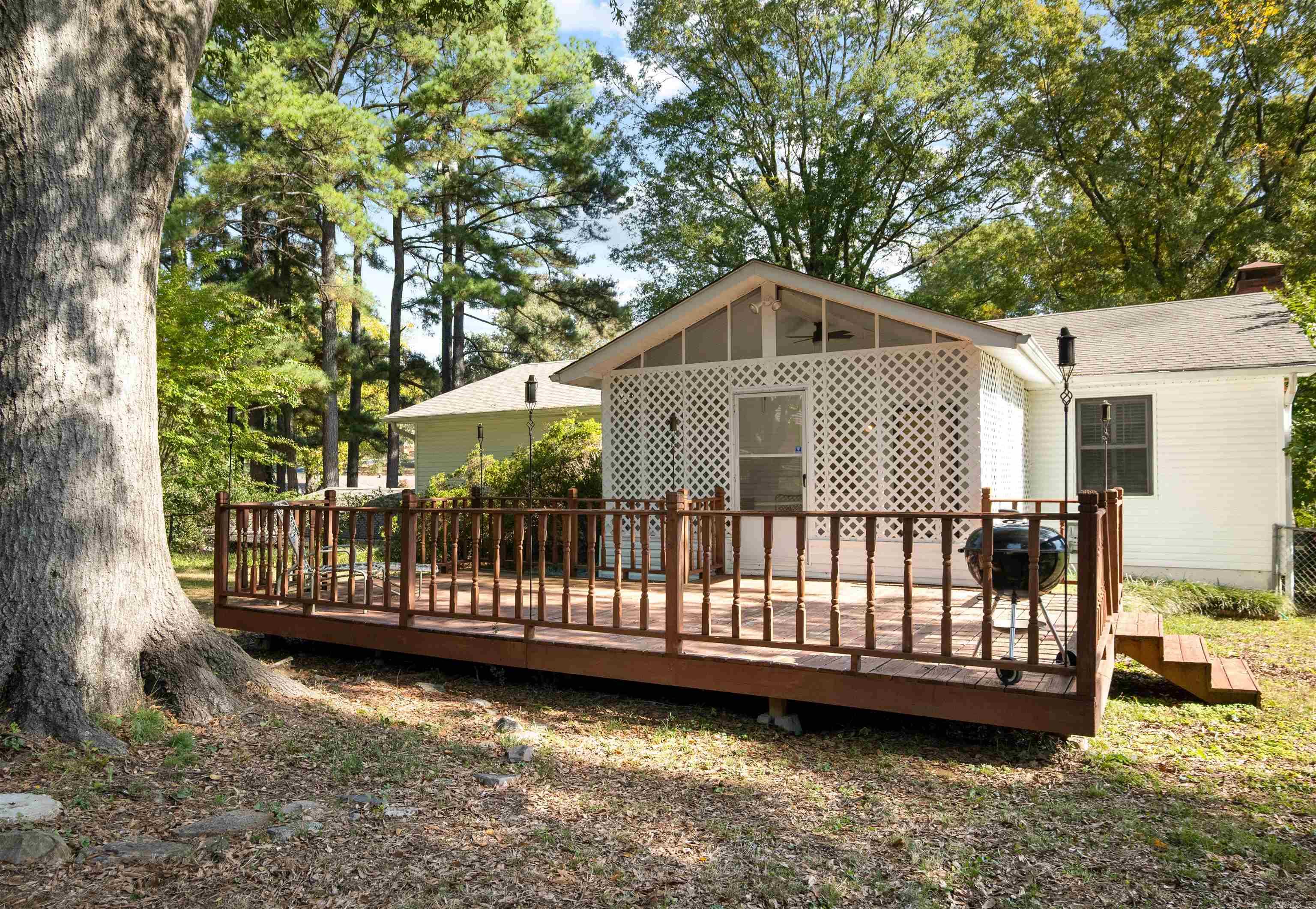 INDIAN HILLS - Residential