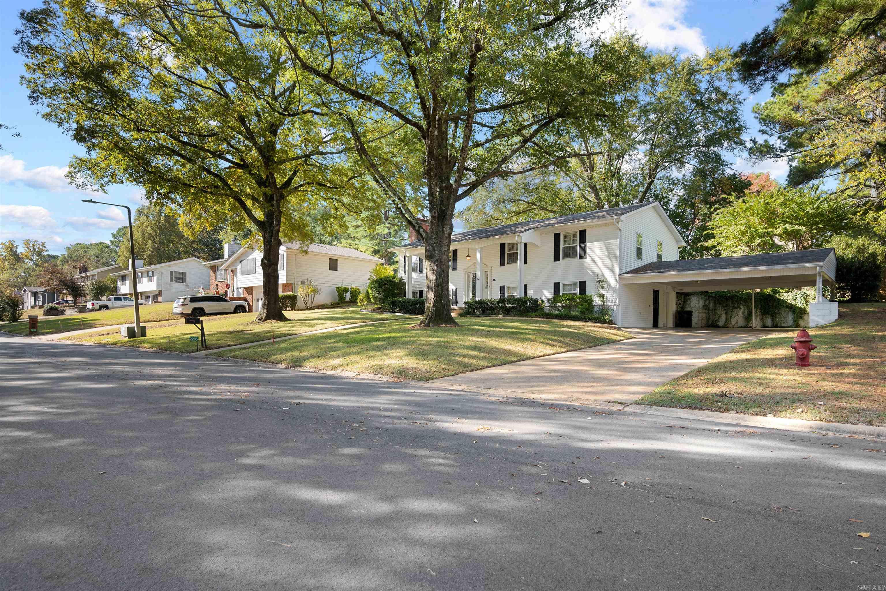 INDIAN HILLS - Residential