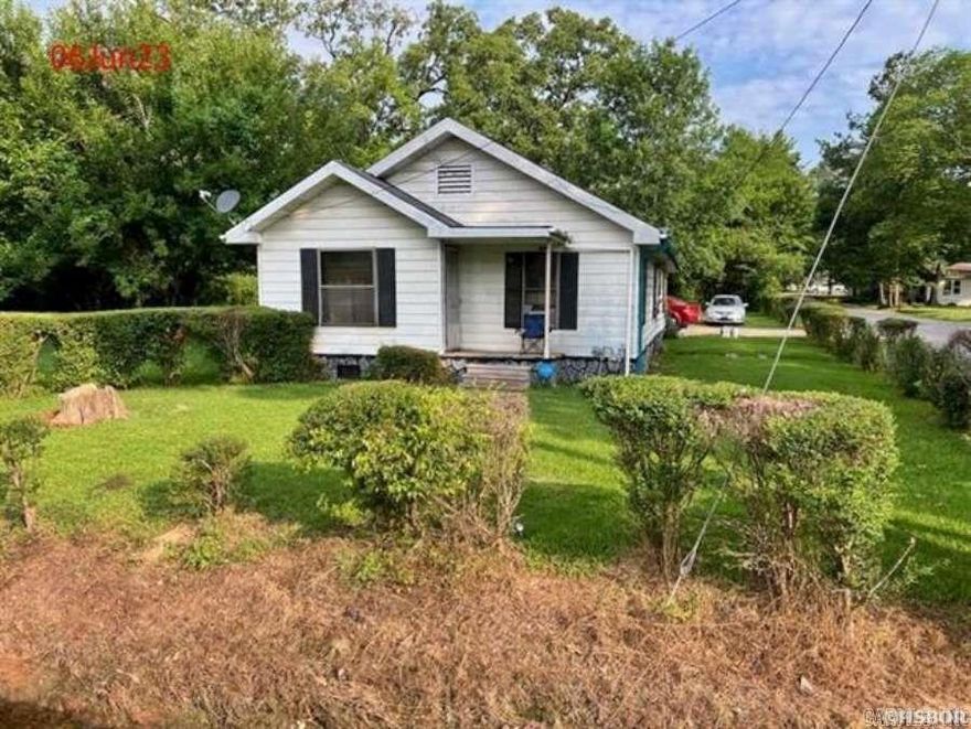 PRESCOTT... 2BR 1 bath $37,000.. front porch, level lot with 1,248 sf & aluminum siding home, 20x24 metal stg bldg & open attached 1 -car carport; good home that is currently rented; investors, not every day can you invest in a property that already has renter!! this could be your next income producing property; or it could be primary home for retirees, first time home buyer or single parent; offered by Xome auction; next event 11-11-23 to 11-14-23.. call agent for details