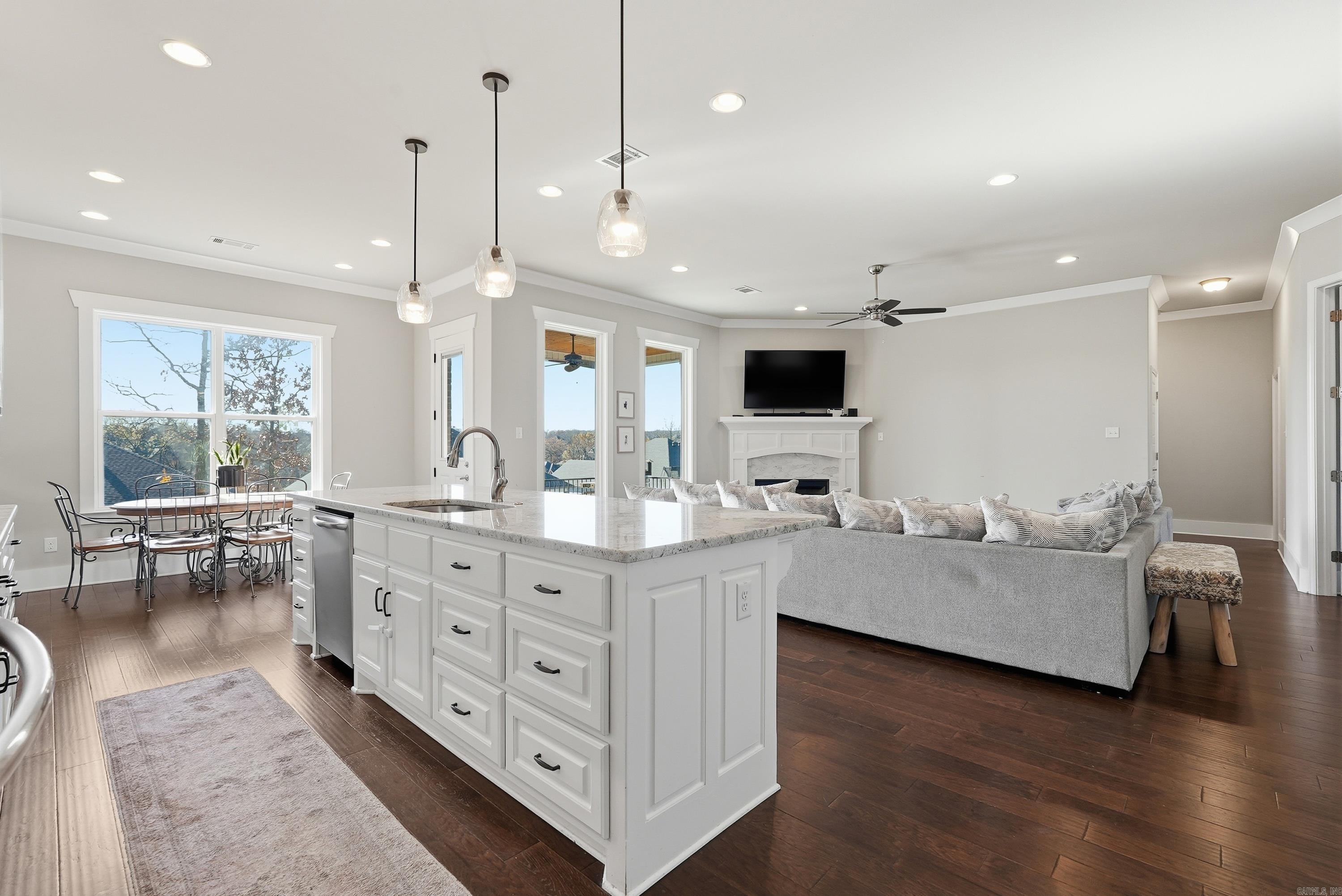 CREEKSIDE ADDN - Residential