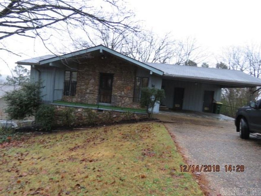 This is a Fannie Mae HomePath property for more information and to submit offers please visit www.HomePath.com.  Check out this home!!  It is on a cul de sac street. This home features 2 areas, a deck, outside storage, and a fenced yard. This home has an island that has a stove.