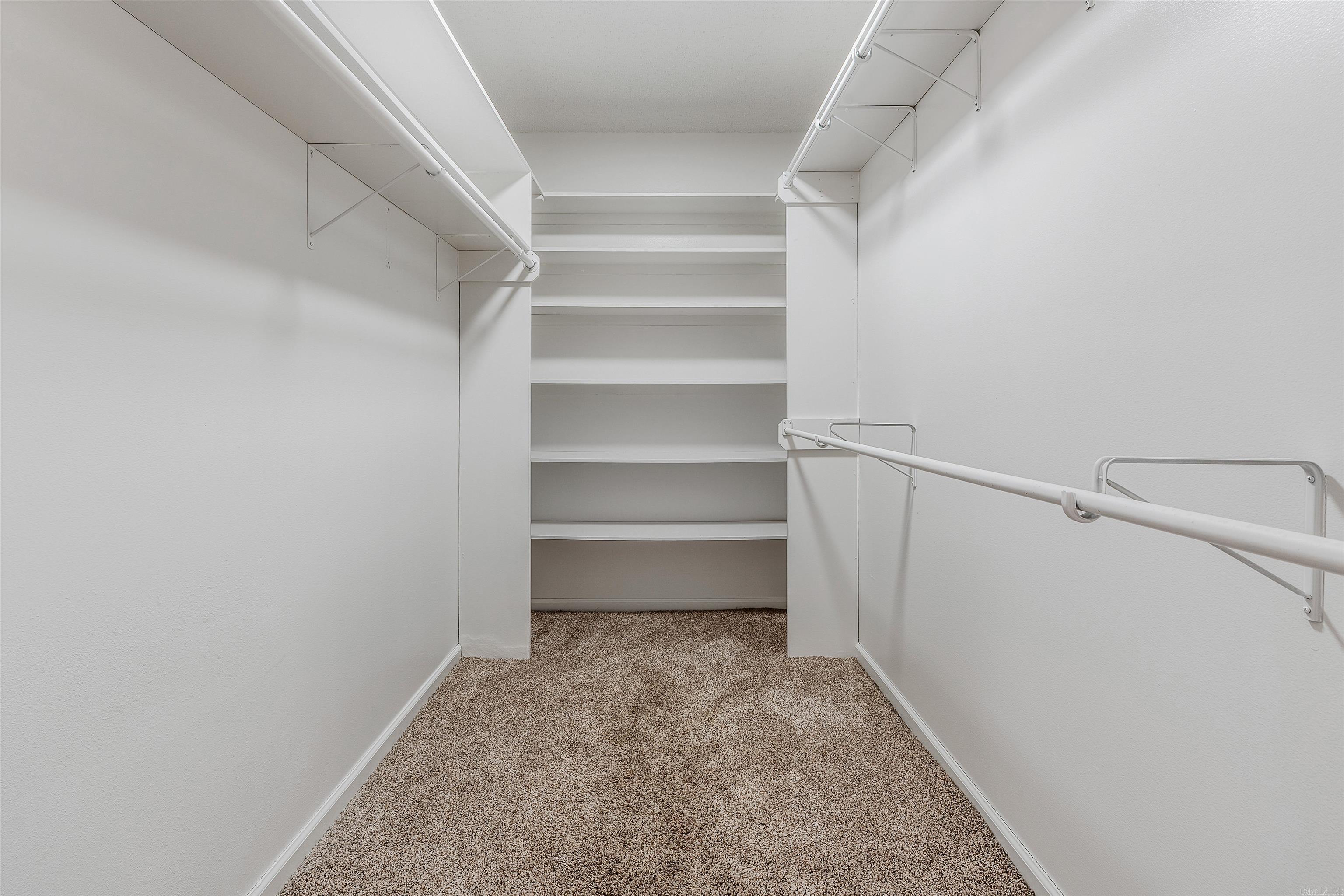 OAK FORREST - Residential