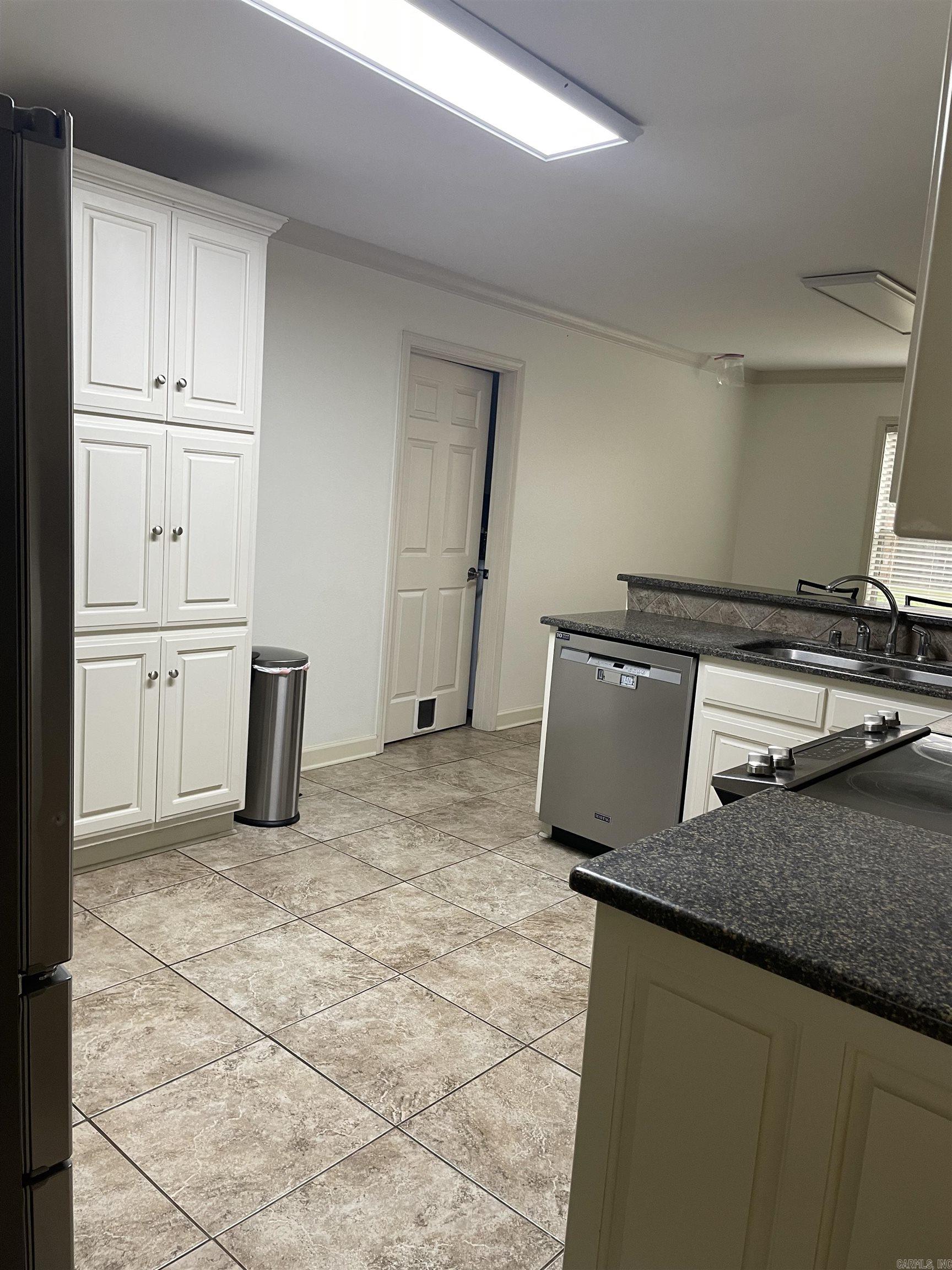 BASE MEADOWS ADDN - Residential